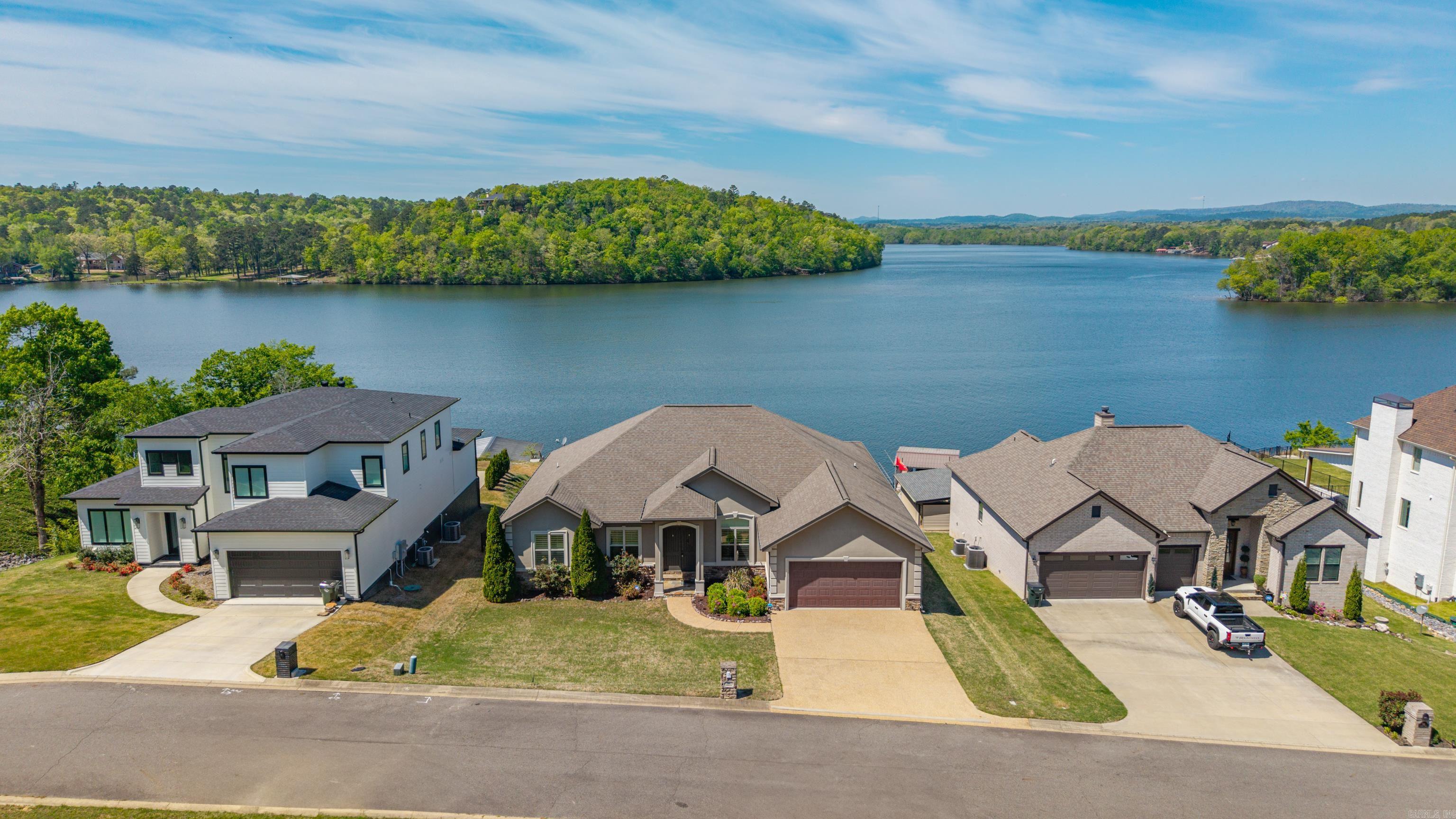 Oakridge Lake Estates - Residential