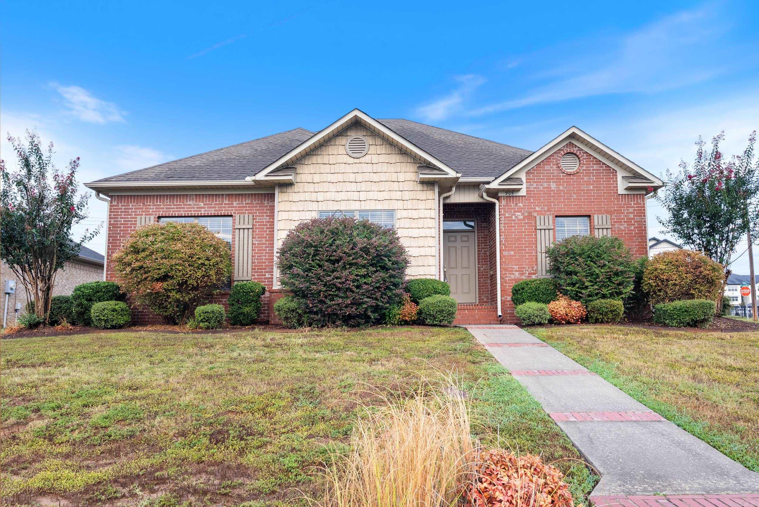 This 4-bedroom, 2-bath home offers comfort and charm with a fireplace, crown molding, pantry, and side-entry garage. All in a fantastic Conway location close to schools, shopping, dining, and Dave Ward Drive.