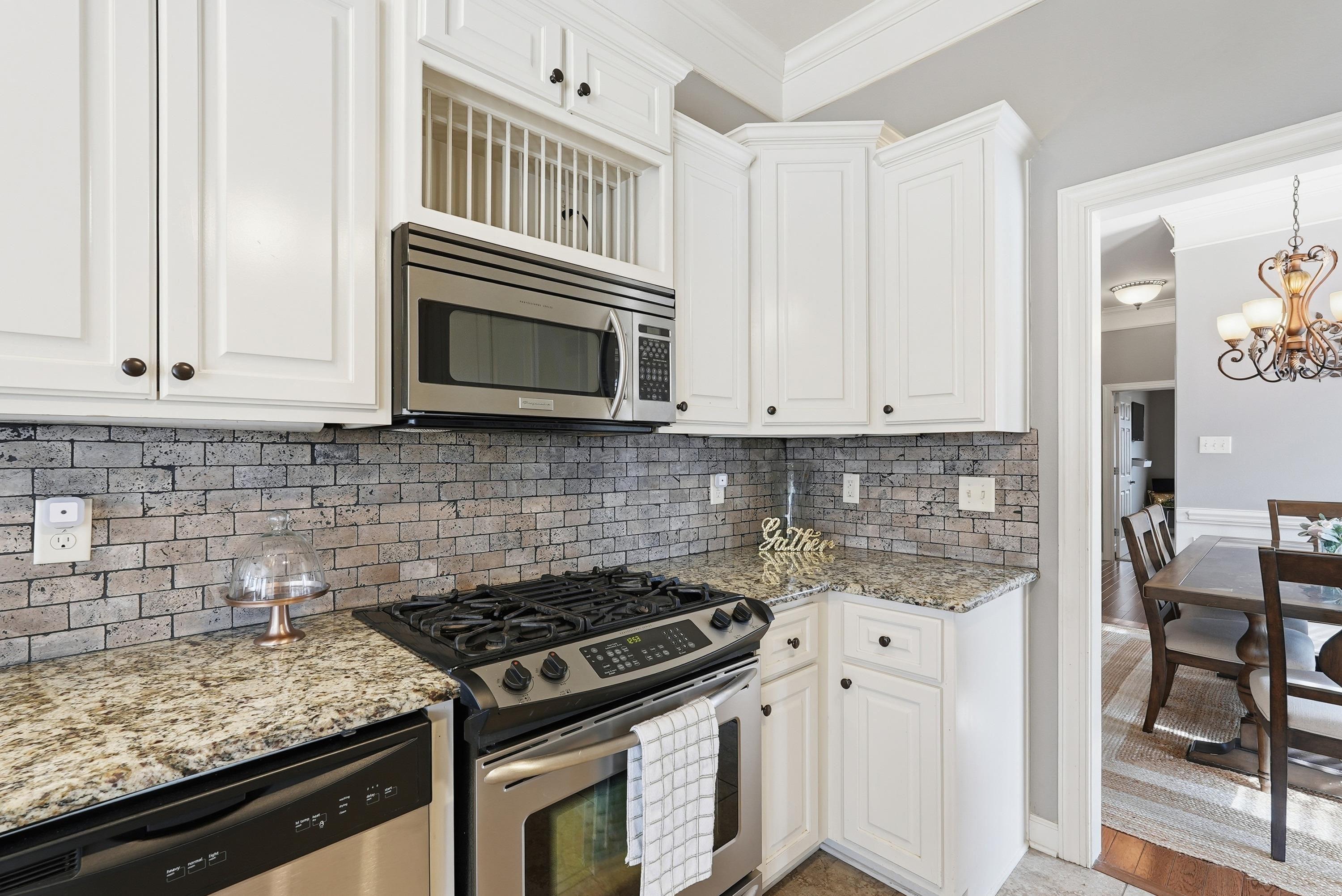 COUNTRY CLUB OF AR-QUARTERS ADDN - Residential