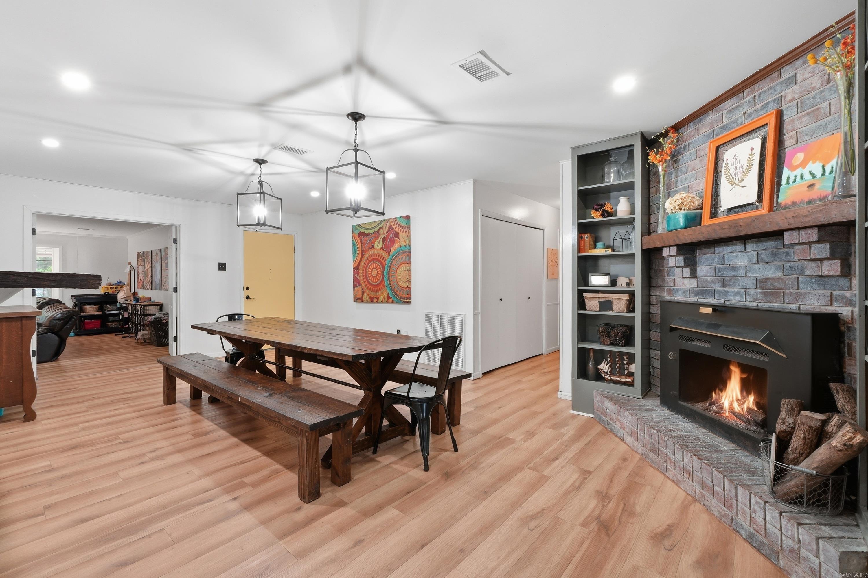 CREEKWOOD - Residential