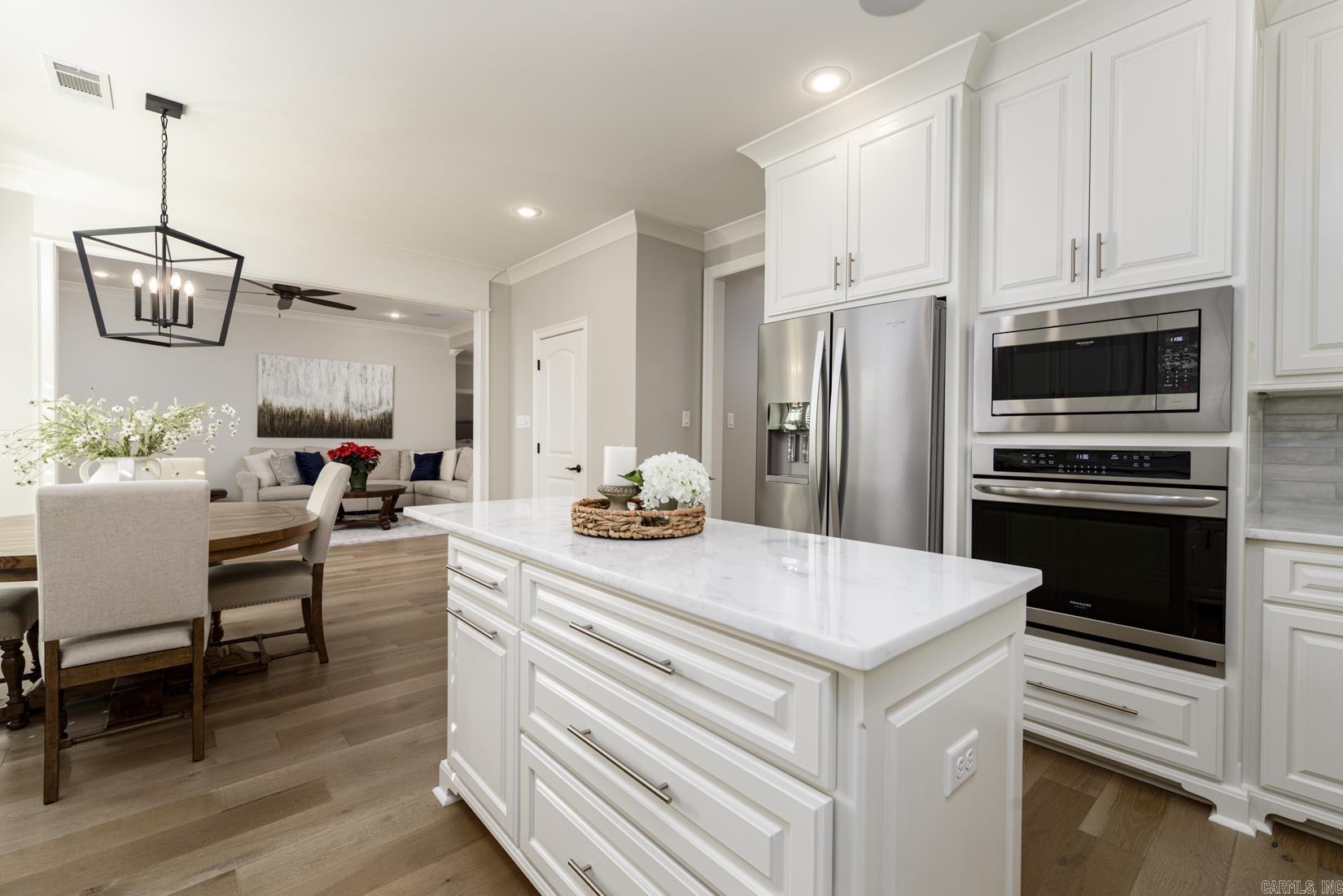 CHENAL VALLEY EPERNAY PLACE - Residential