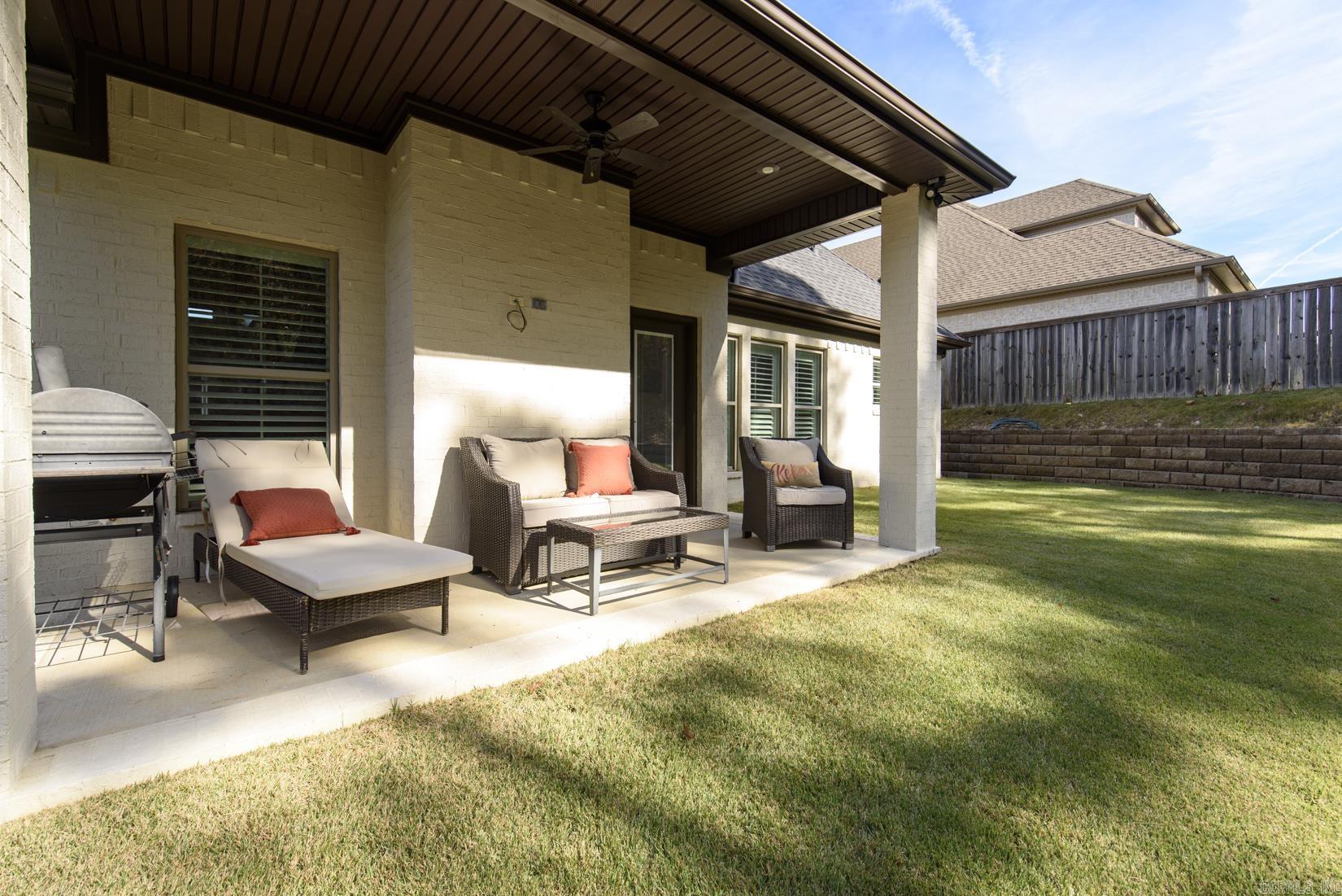 CHENAL VALLEY EPERNAY PLACE - Residential