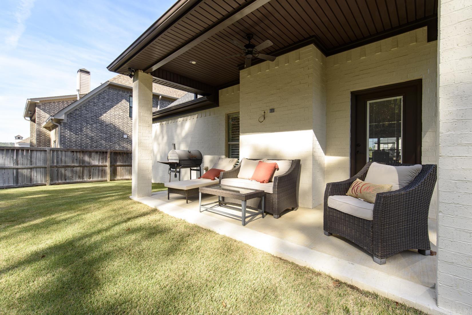 CHENAL VALLEY EPERNAY PLACE - Residential