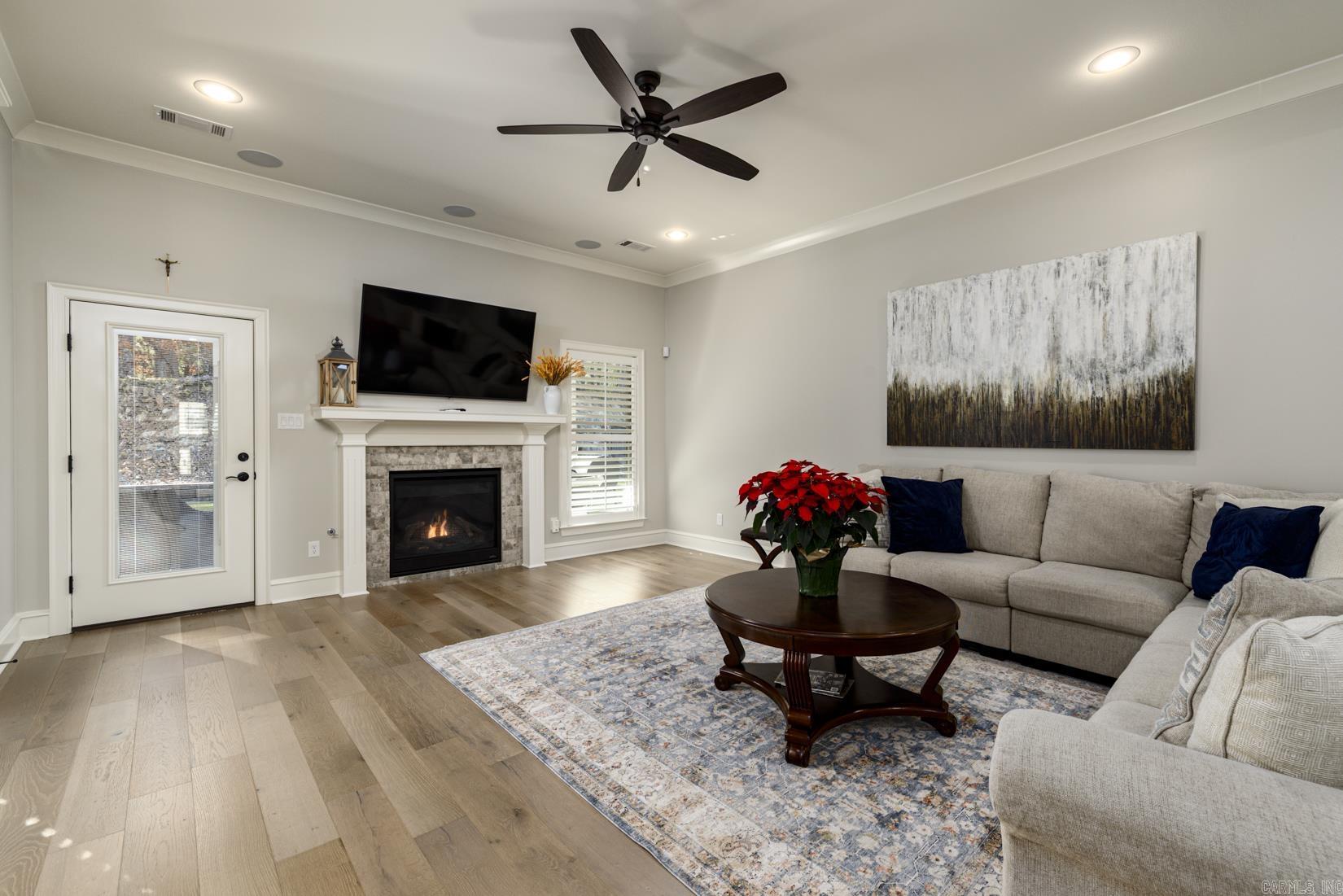 CHENAL VALLEY EPERNAY PLACE - Residential