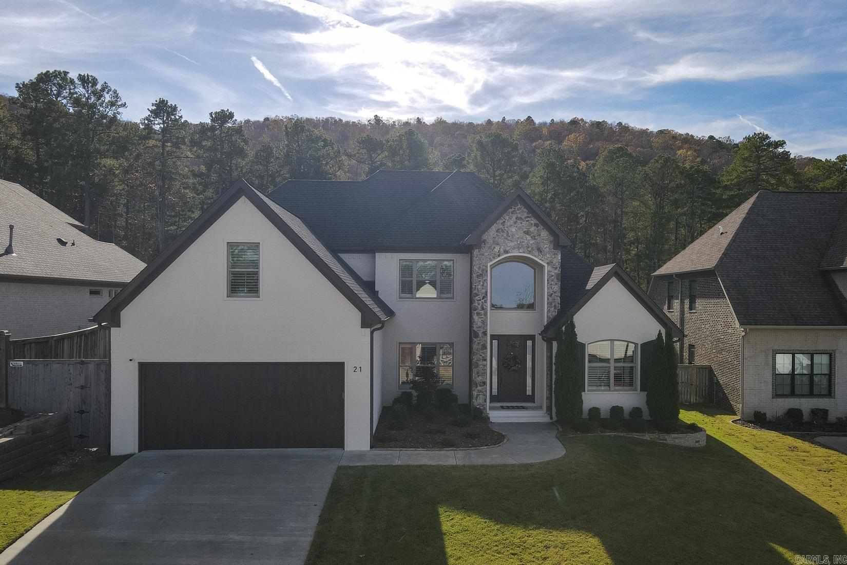 CHENAL VALLEY EPERNAY PLACE - Residential