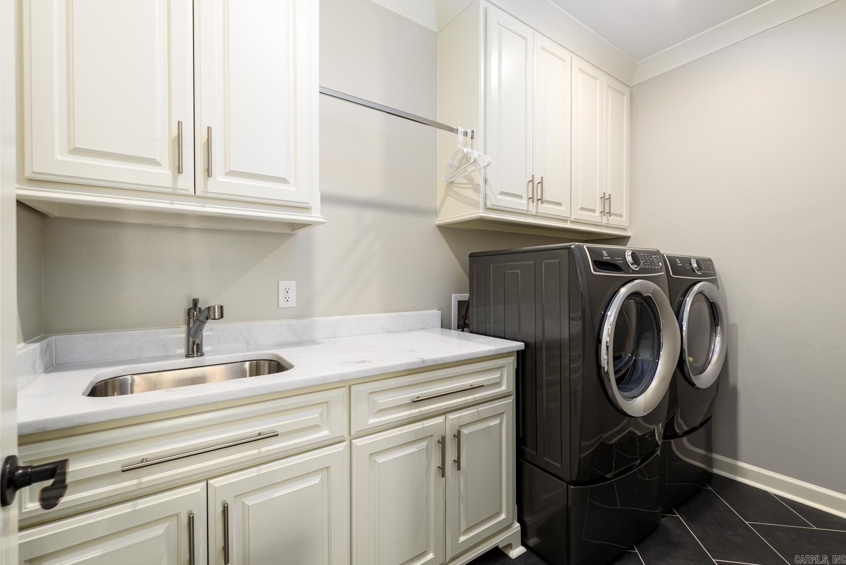 CHENAL VALLEY EPERNAY PLACE - Residential