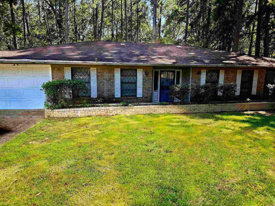 Welcome Home, this 2 Bedroom, 1 bathroom Duplex will check all your boxes. Inside, you'll find a well-appointed living space that includes all essential appliances, making moving in a breeze. The kitchen comes equipped with modern appliances, and the included washer and dryer ensure that laundry day is hassle-free. Need to be one with Nature? The Deck will be perfect for Warm Summer afternoon or Cool Fall evening. Located just minutes away from Parkview High School, Baptist Hospital, and a variety of dining options, this duplex offers easy access to everything you need. Whether you're a small family, a couple, or anyone looking for a cozy place to call home, this property is a must-see!