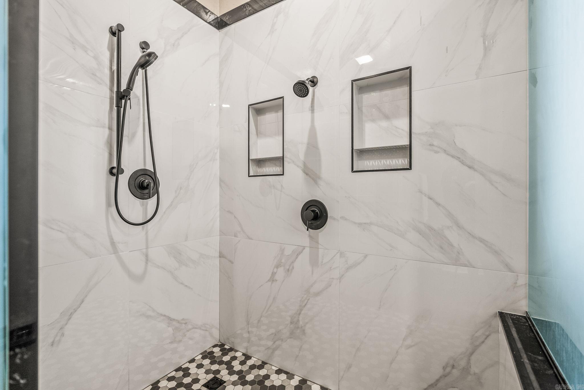 CHENAL VALLEY THE ESTATES - Residential