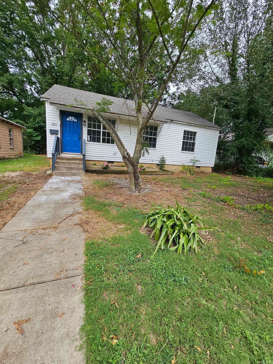Looking for a home to rent in the Malvern area? This charming 3 bed 1 bath home is available The home does have a fully fenced in backyard and pets are allowed with additional fees. Call today to set up your private showing