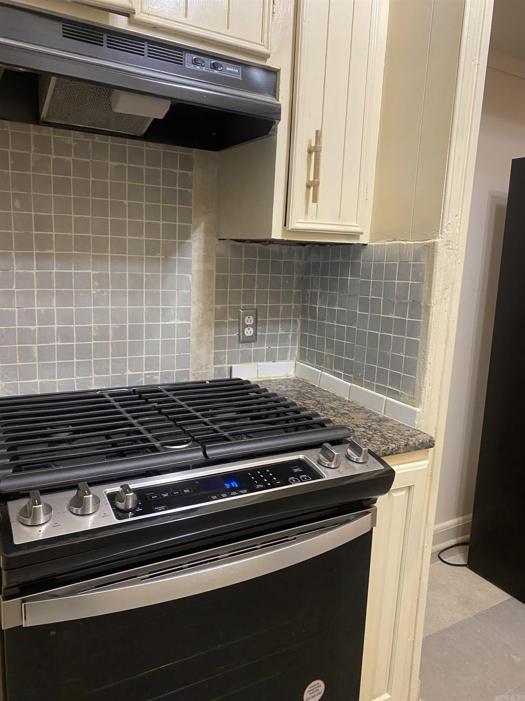 Weldon E Wrights - Residential