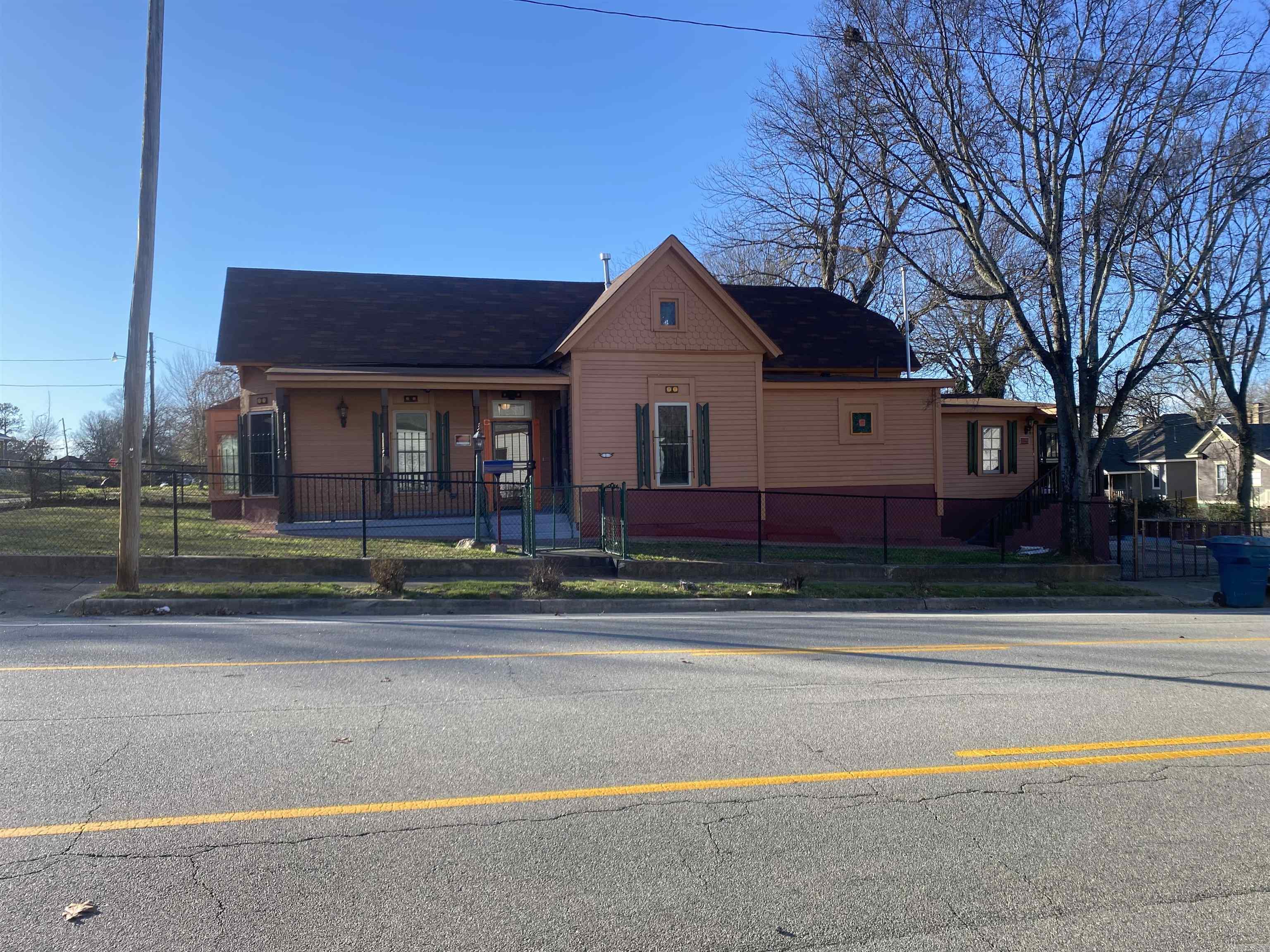 Weldon E Wrights - Residential