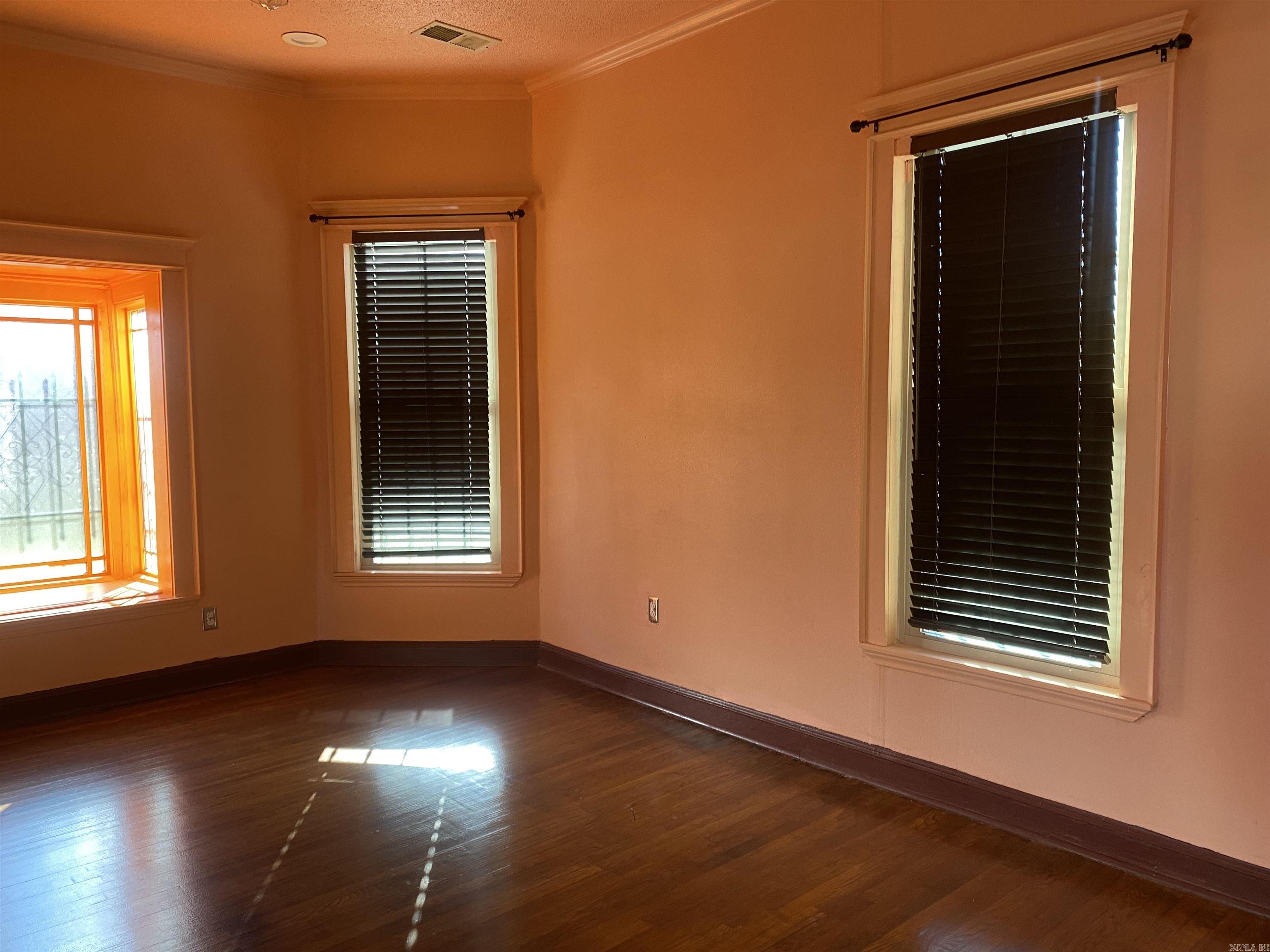 Weldon E Wrights - Residential