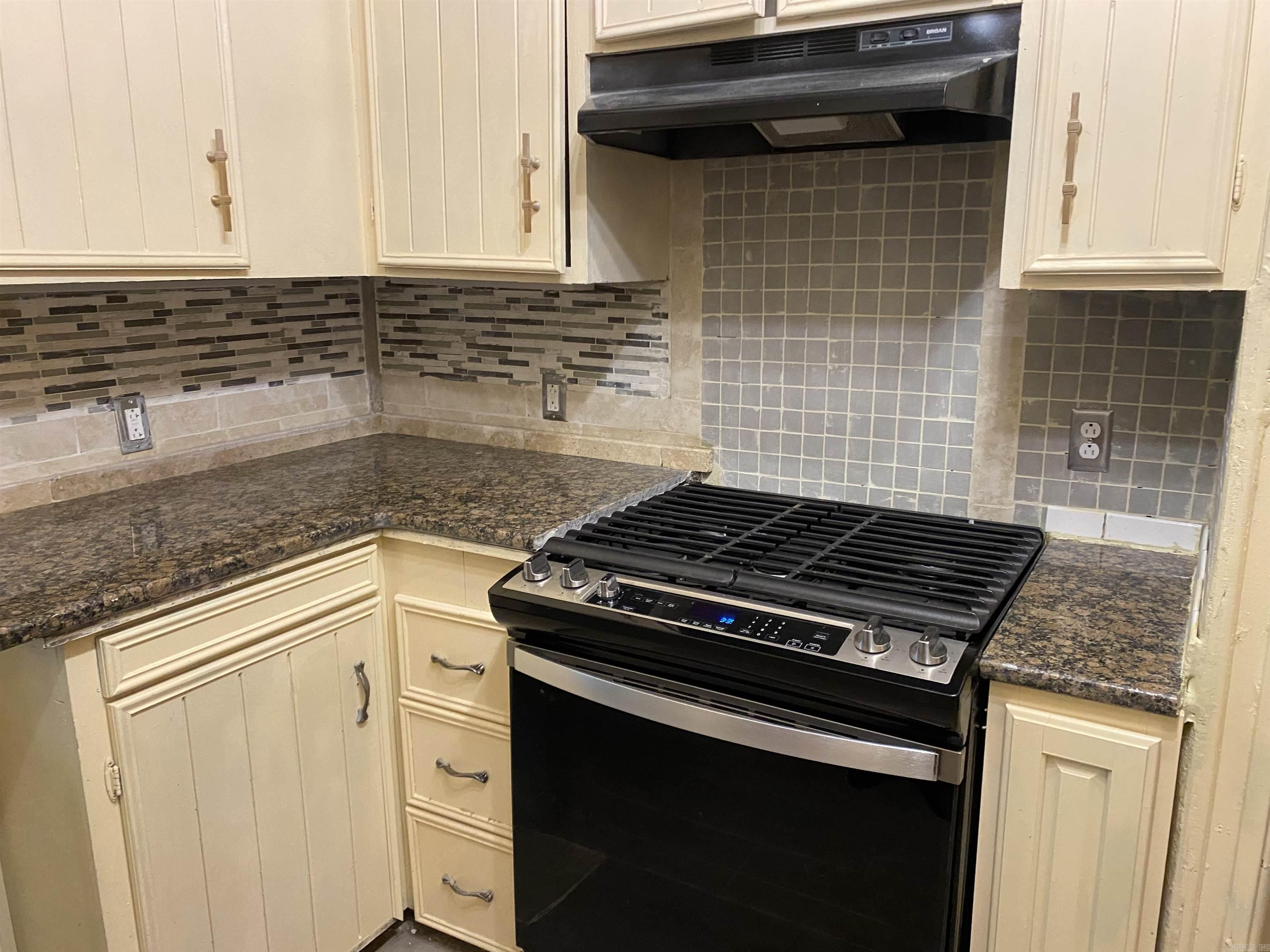 Weldon E Wrights - Residential