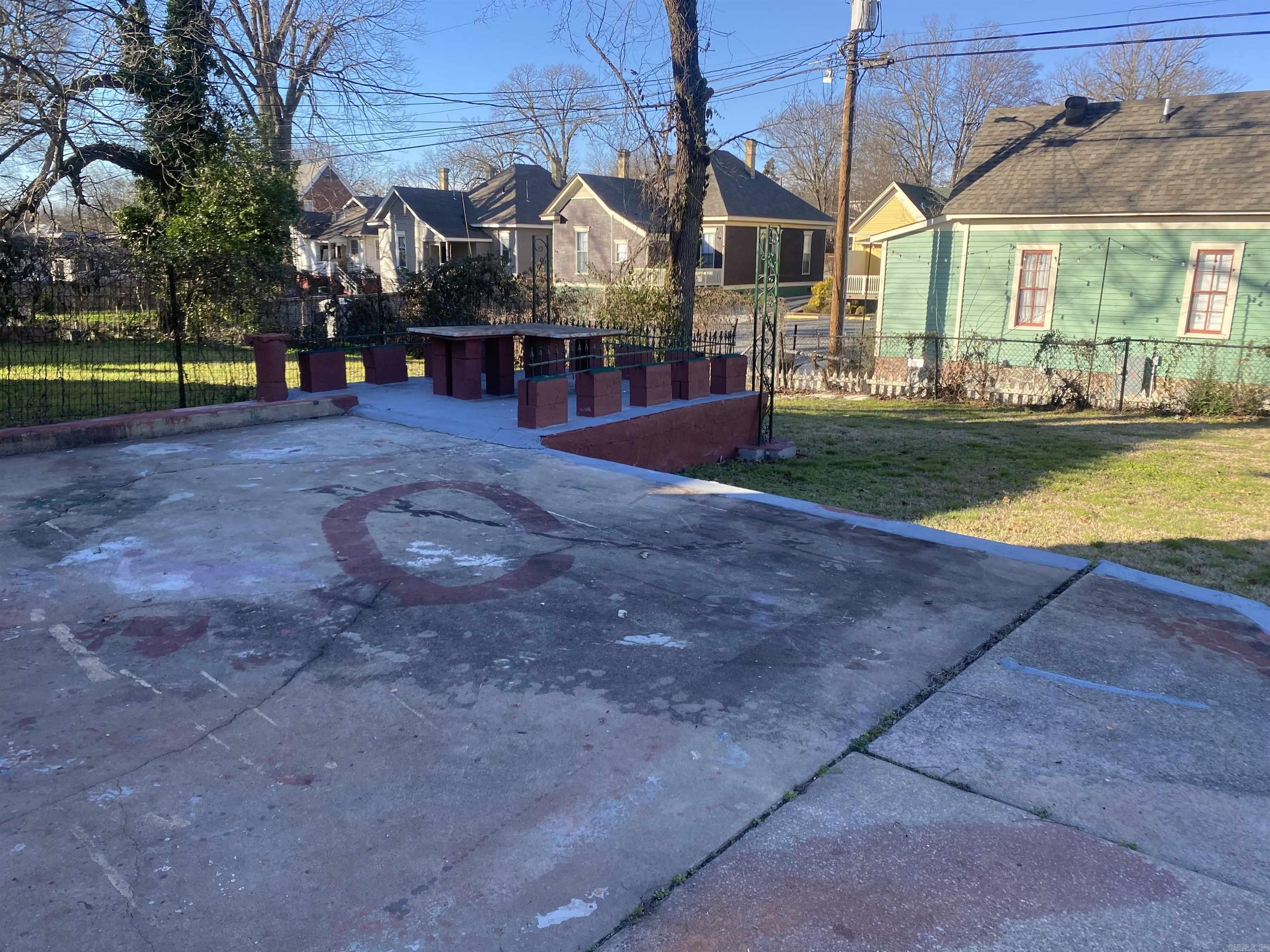 Weldon E Wrights - Residential