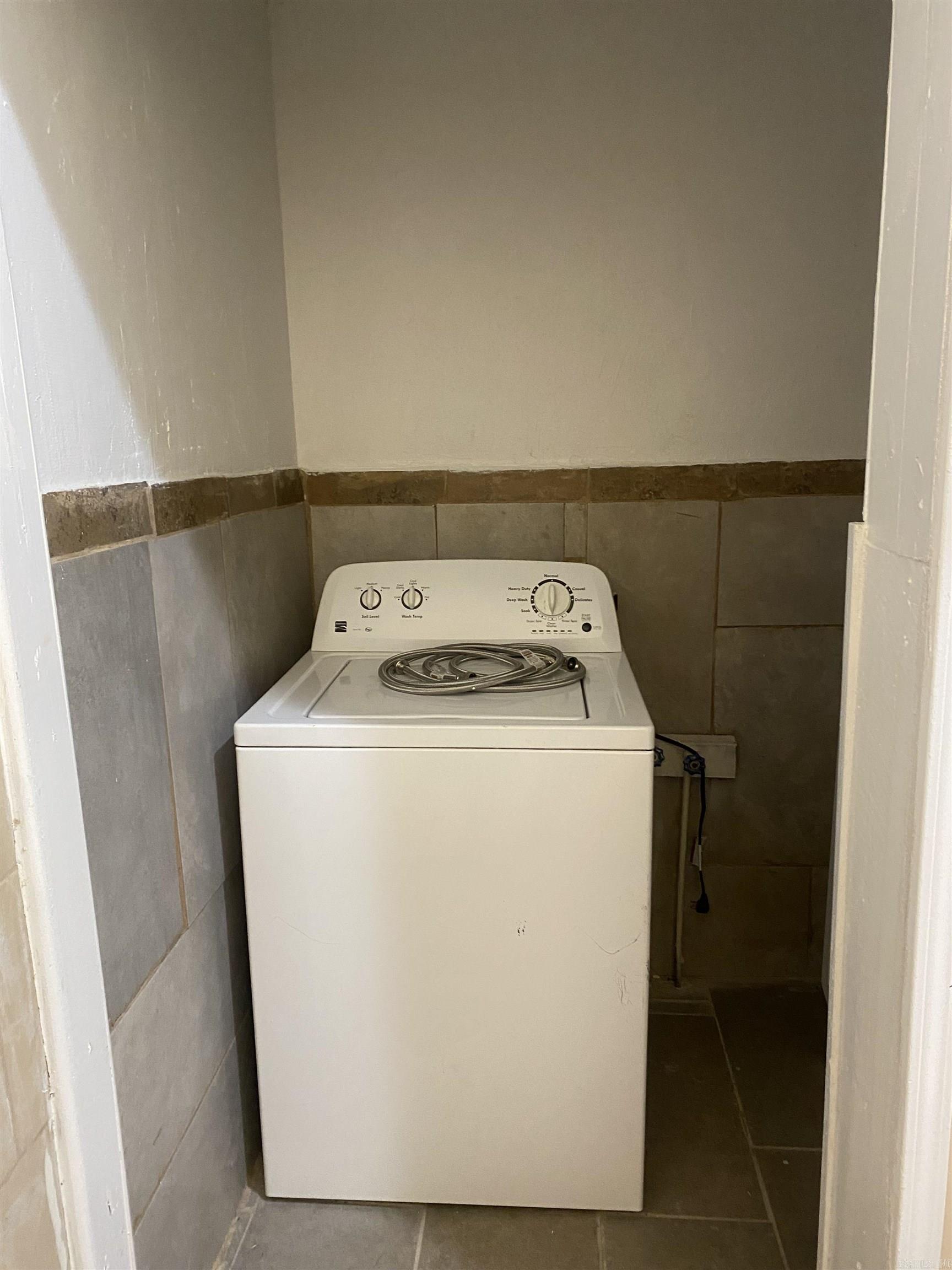 Weldon E Wrights - Residential