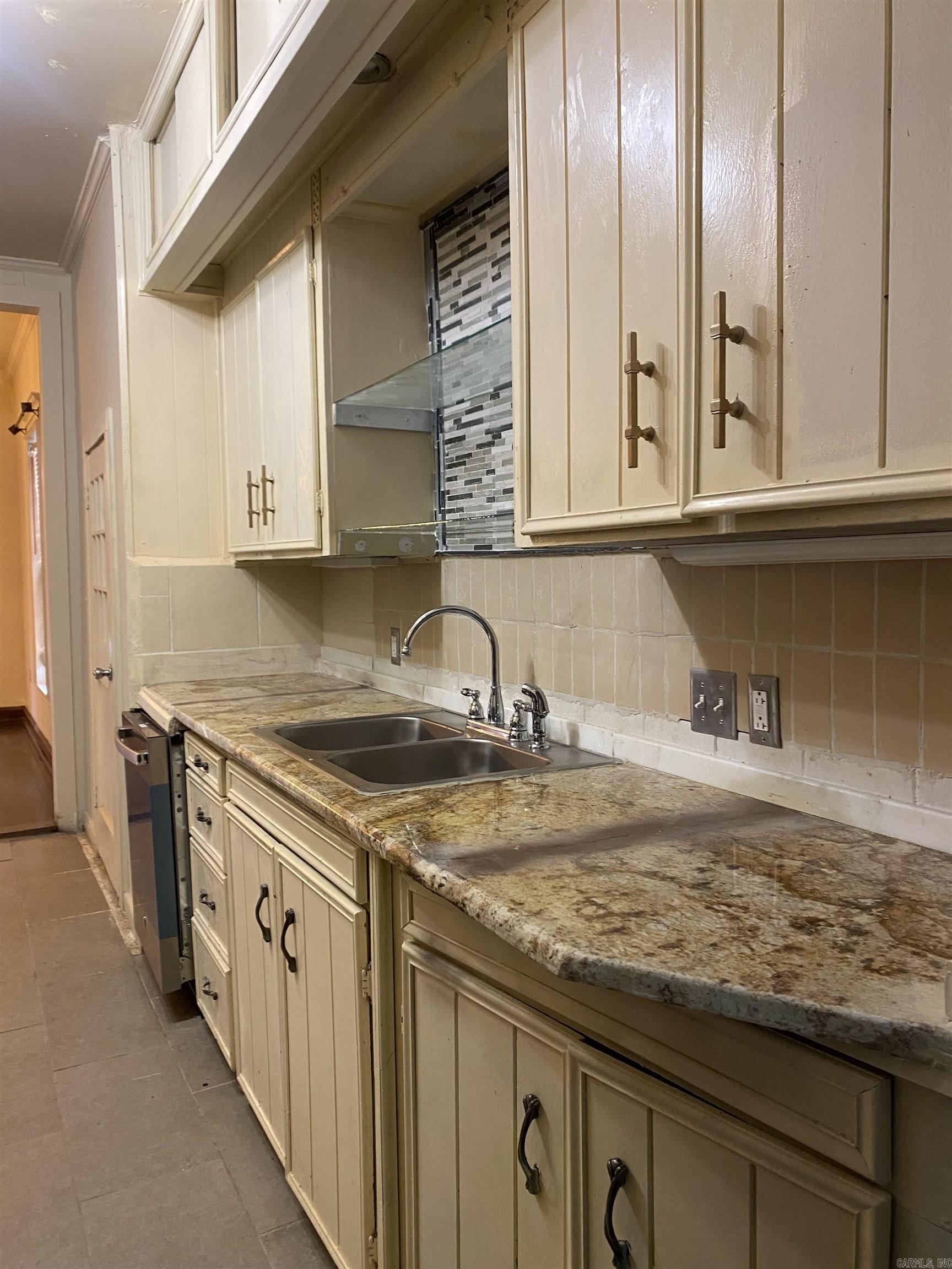 Weldon E Wrights - Residential