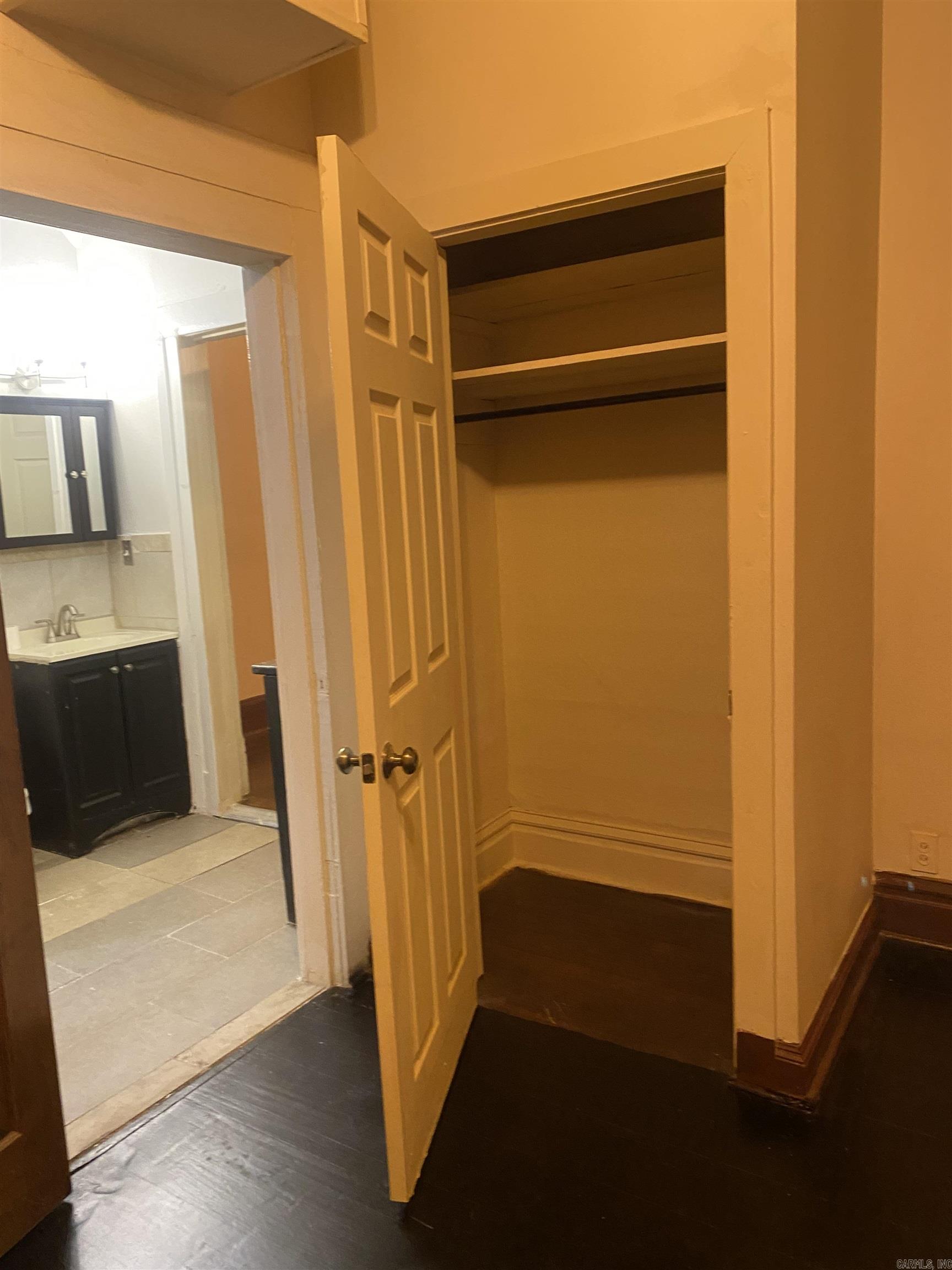 Weldon E Wrights - Residential