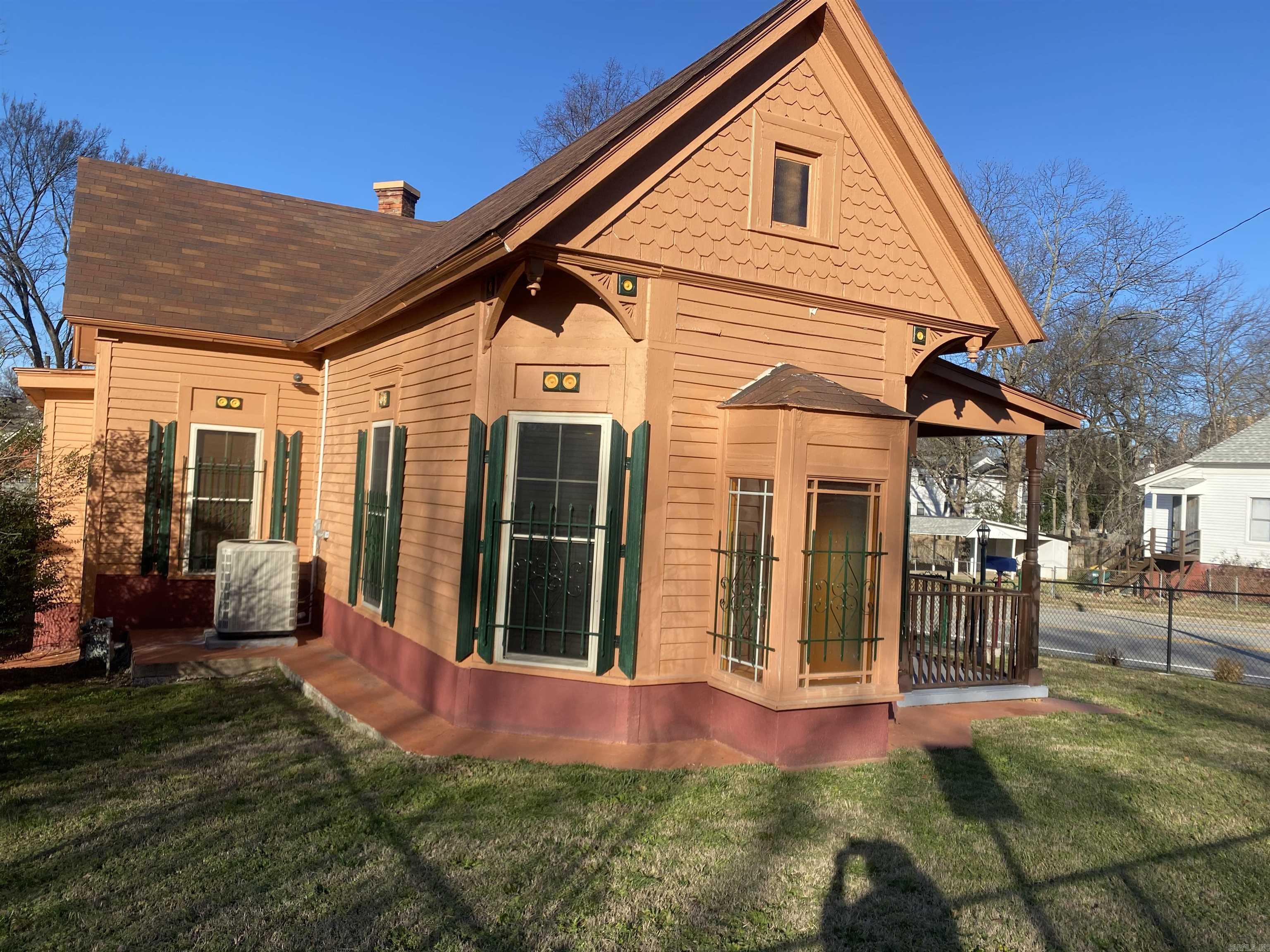 Weldon E Wrights - Residential