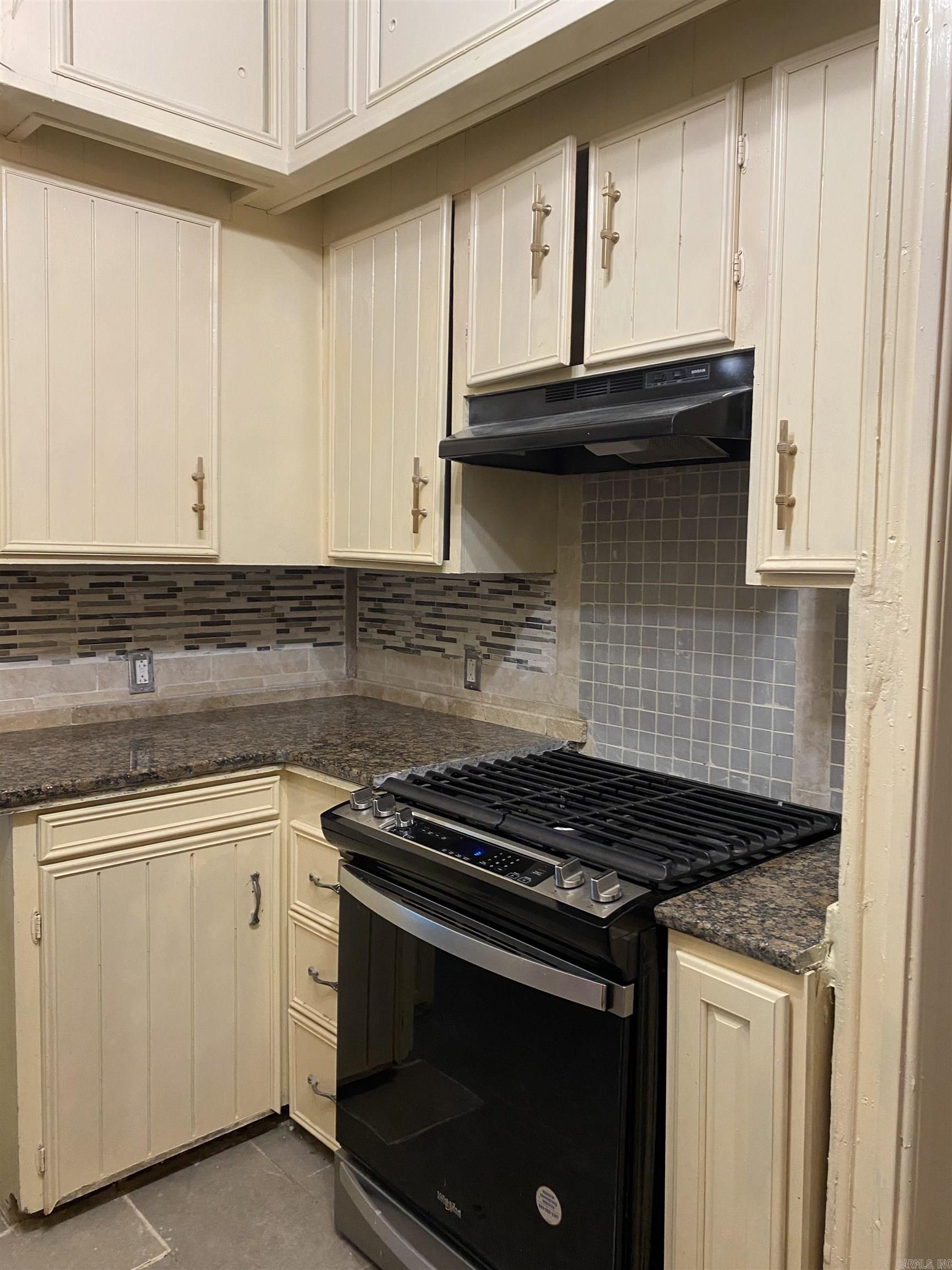 Weldon E Wrights - Residential