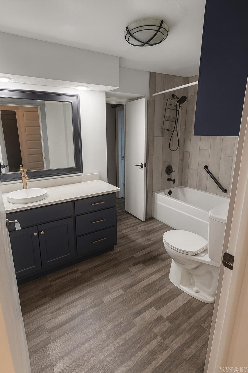 Outlots C 32-10-23 - Residential