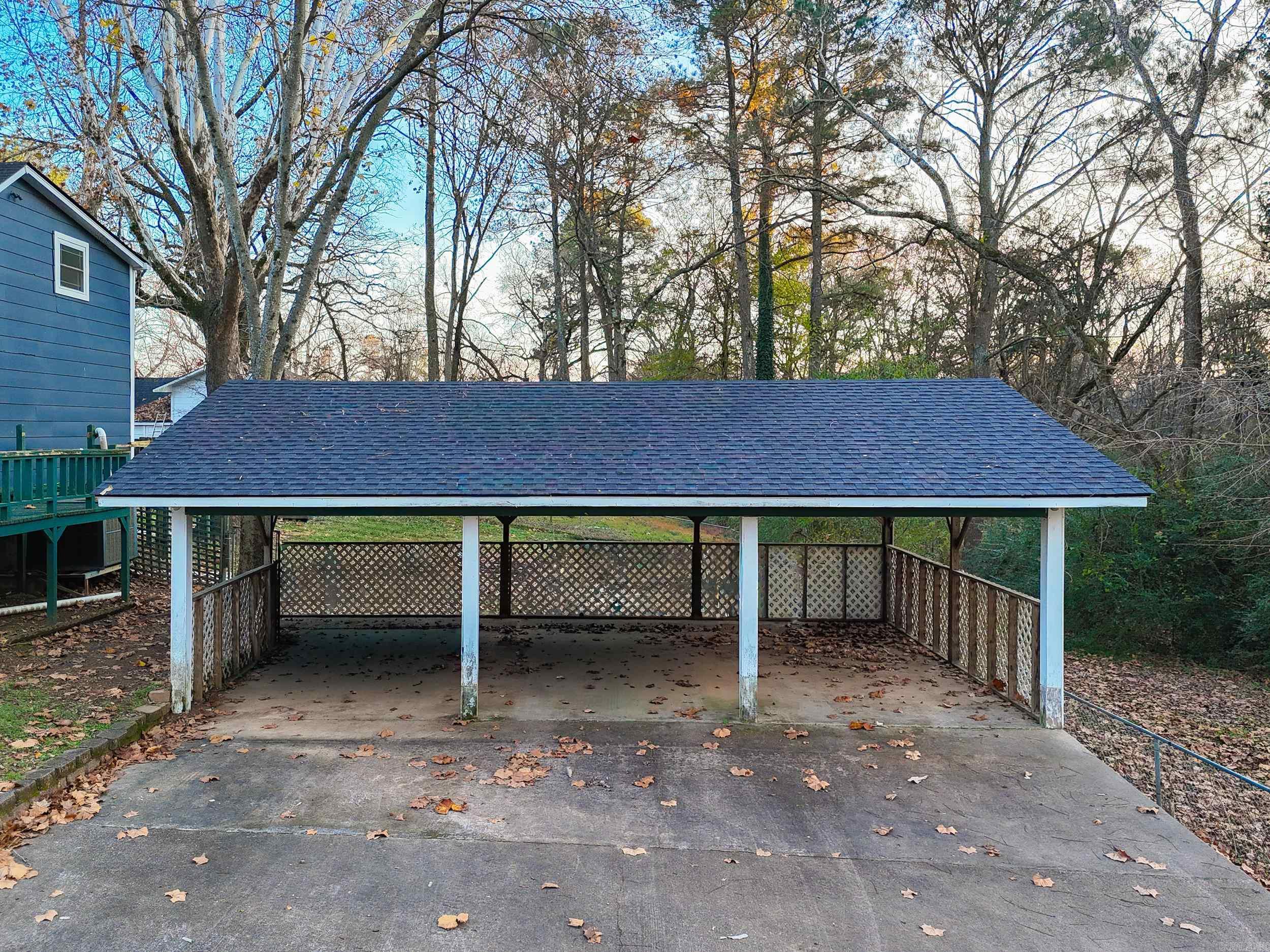 Outlots C 32-10-23 - Residential