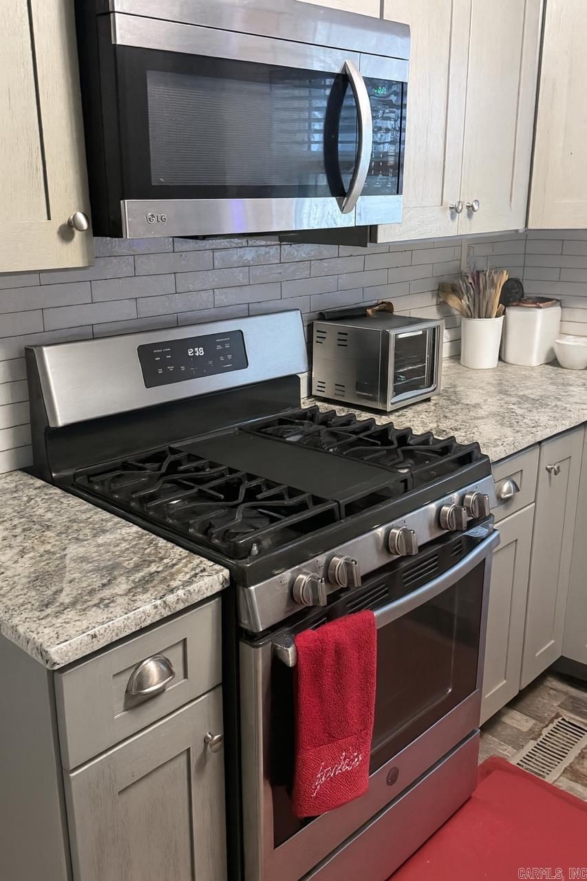 Outlots C 32-10-23 - Residential