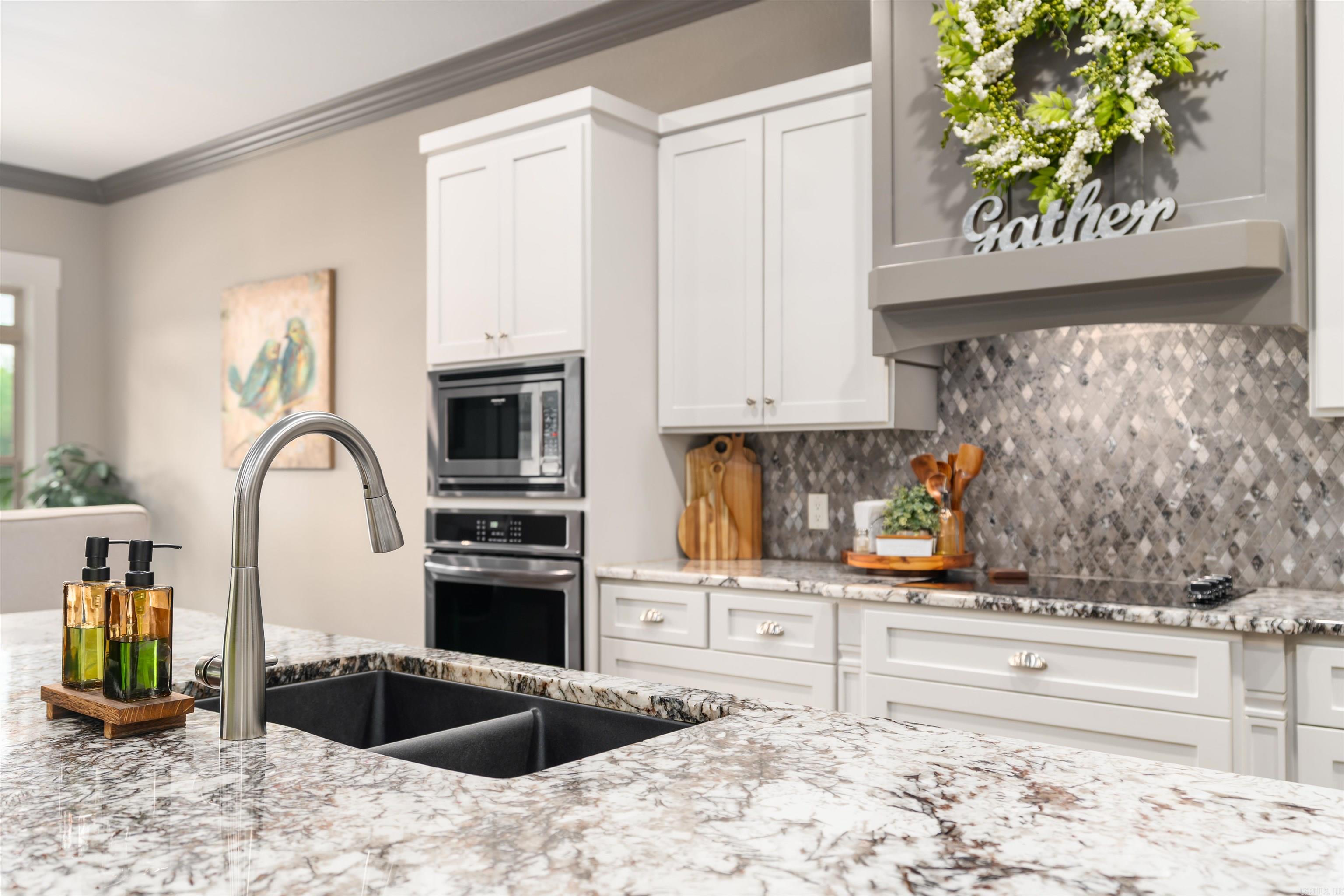 LADERA - Residential