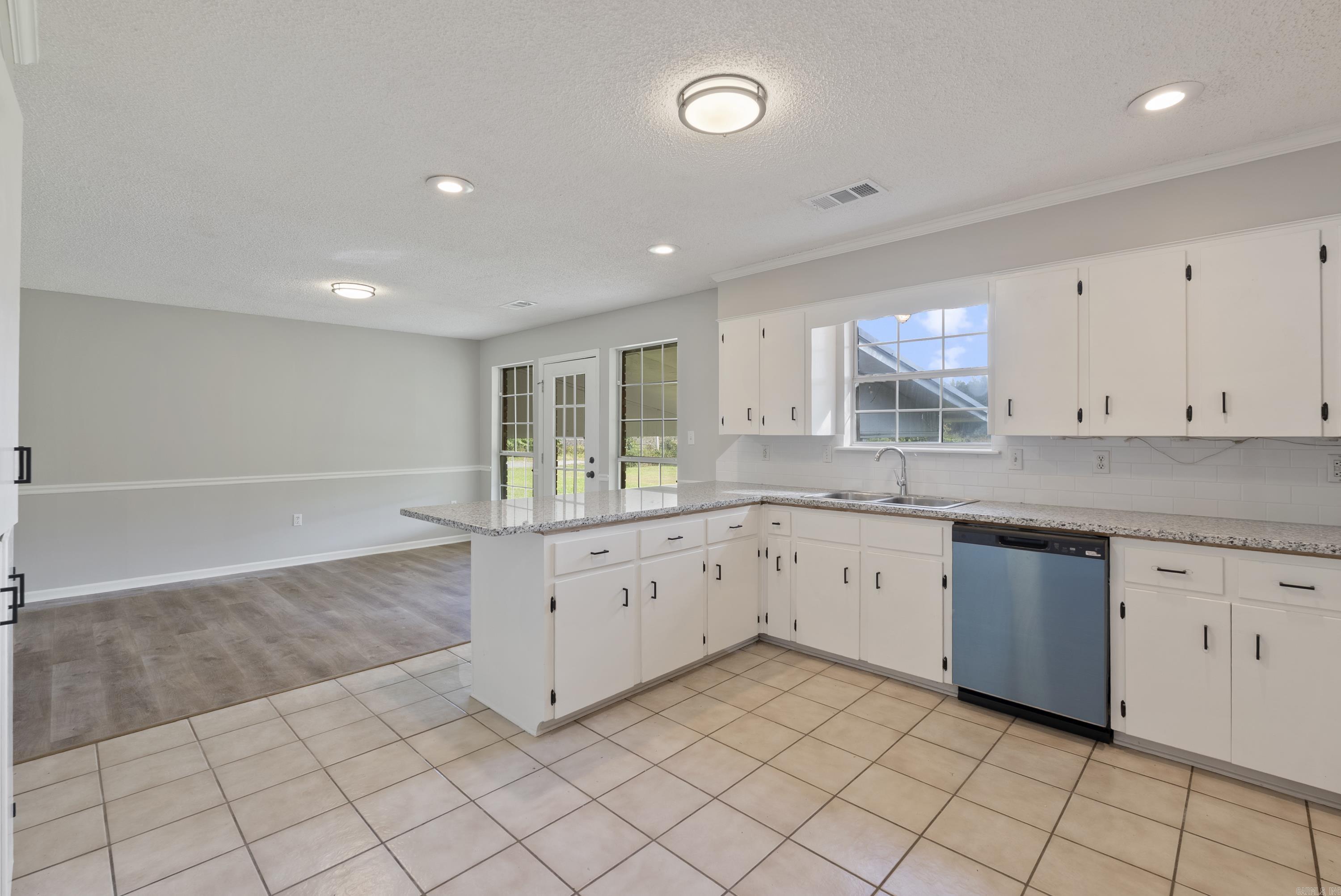 WINDWOOD SOUTH - Residential