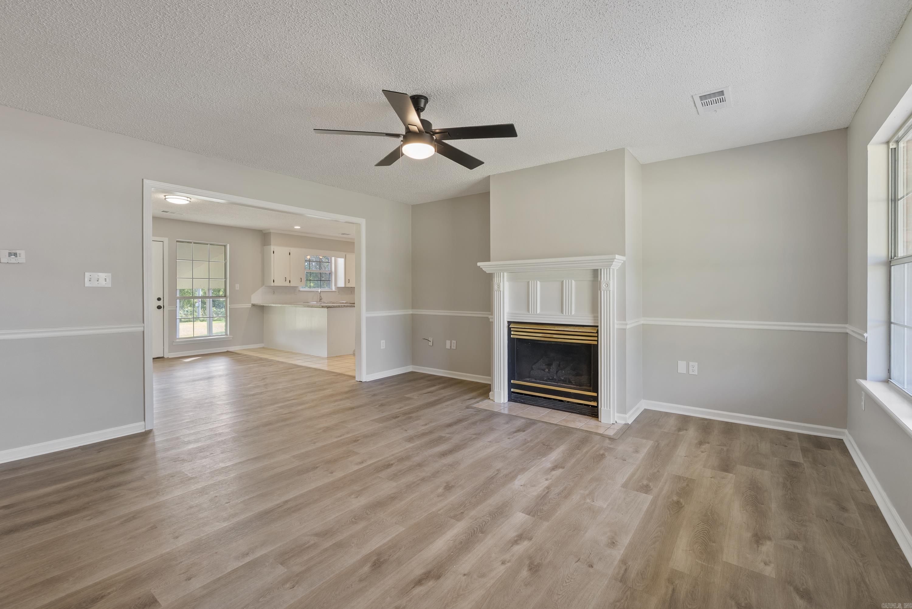 WINDWOOD SOUTH - Residential