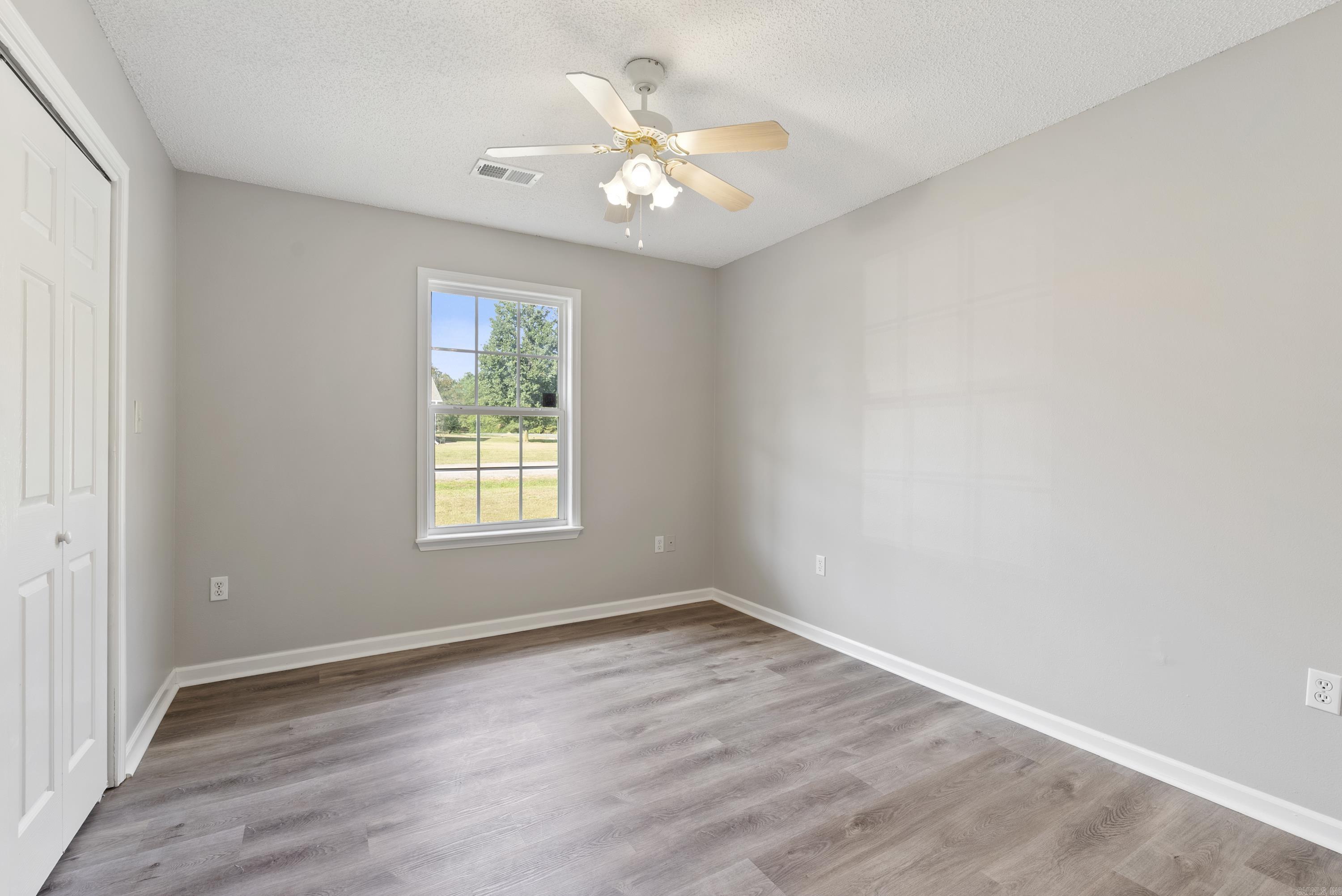 WINDWOOD SOUTH - Residential