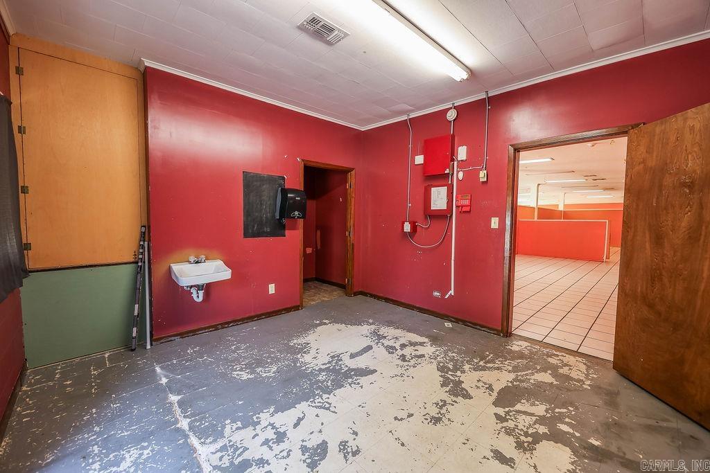 nil - Commercial Sale