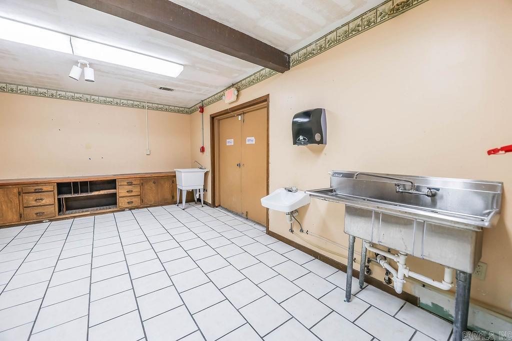 nil - Commercial Sale