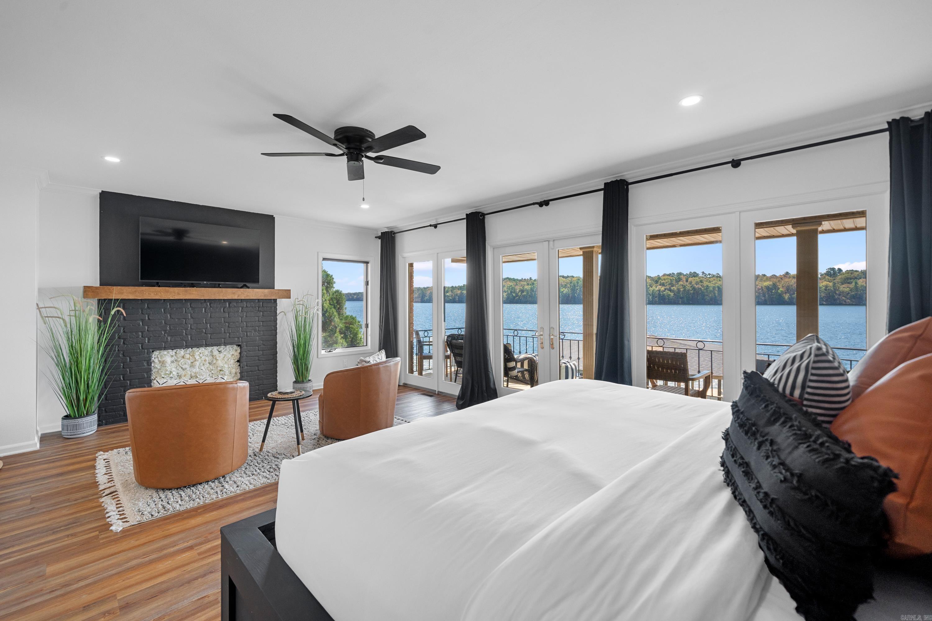 Eastborough Shores - Residential