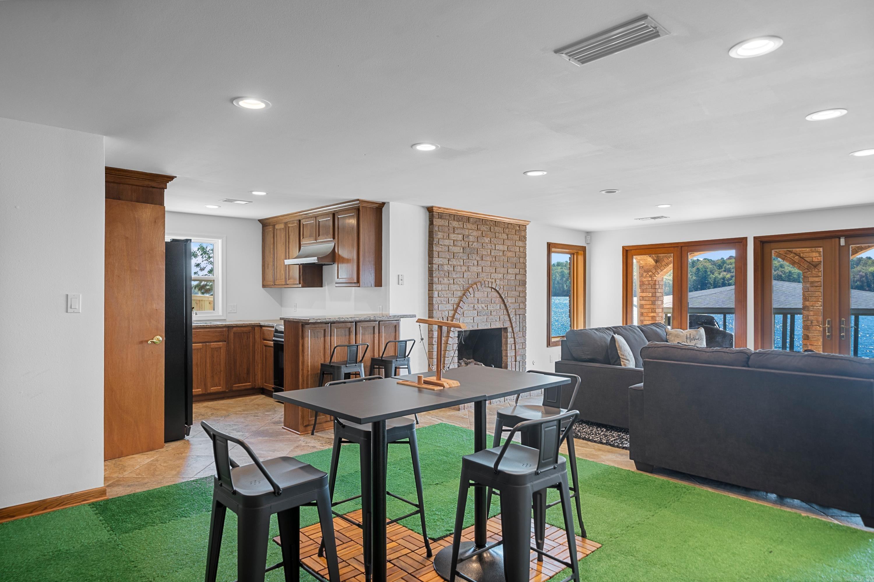 Eastborough Shores - Residential
