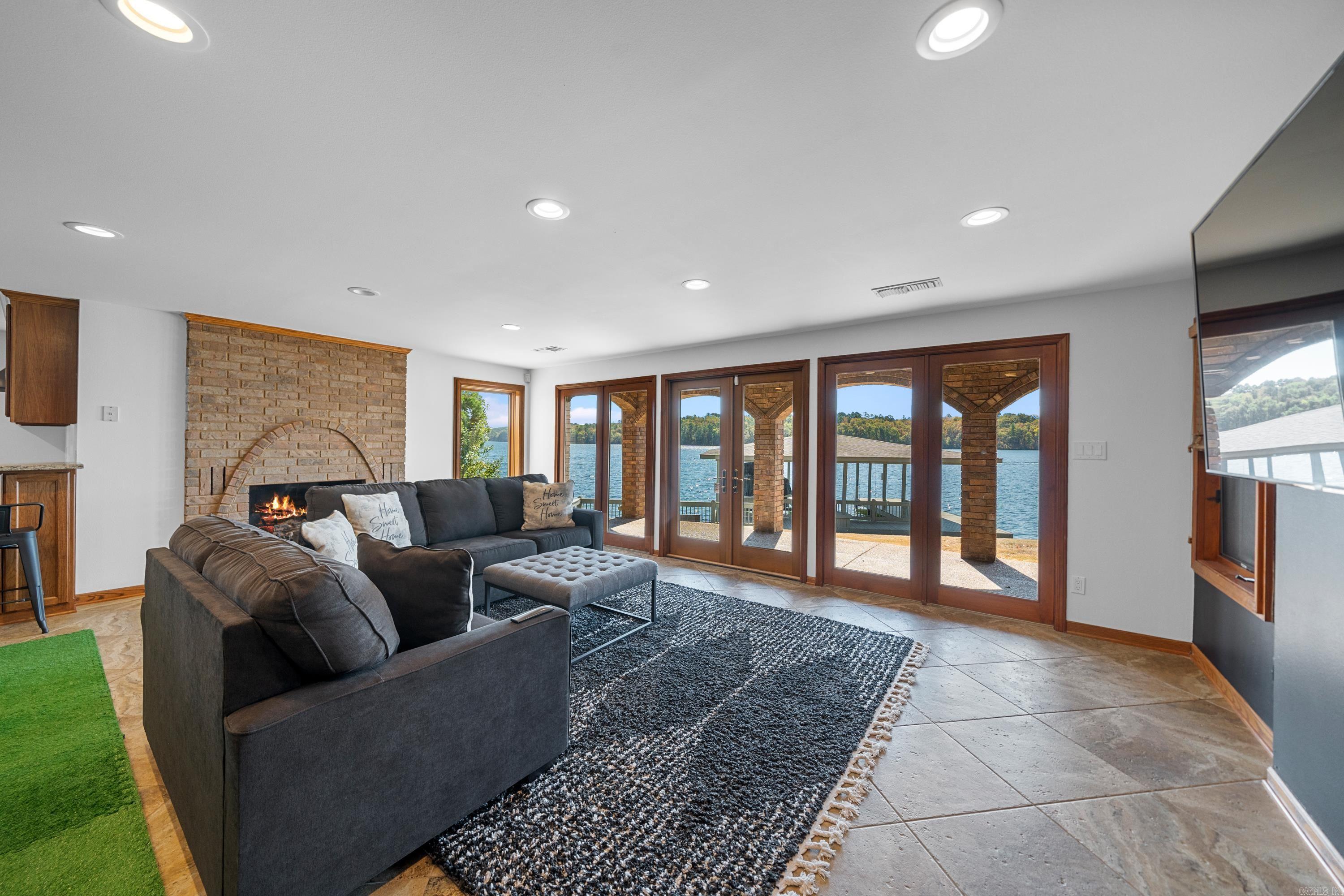 Eastborough Shores - Residential
