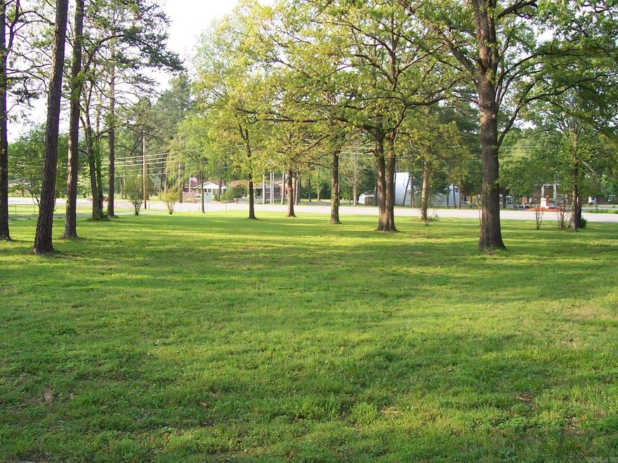 3.12± ACRES (only $13.86/SF!) Commercial potential 460' of Cantrell / Hwy 10 frontage Labeled as “Transition” on City Master Plan Build to suit across from new Bank OZK headquarters New stoplight installation