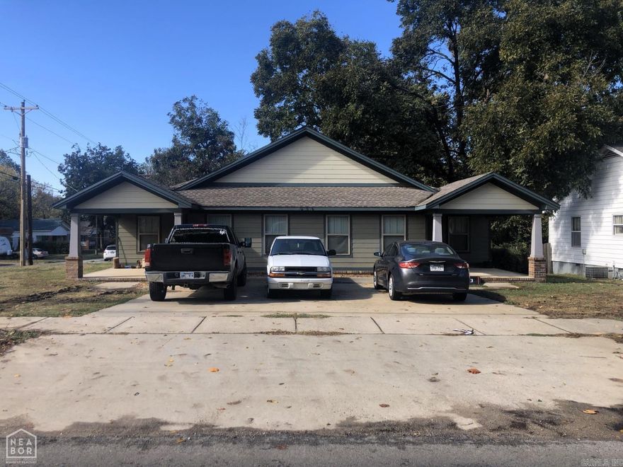 Very nice duplex in the heart of Jonesboro! This is one of 6 duplex's listed.