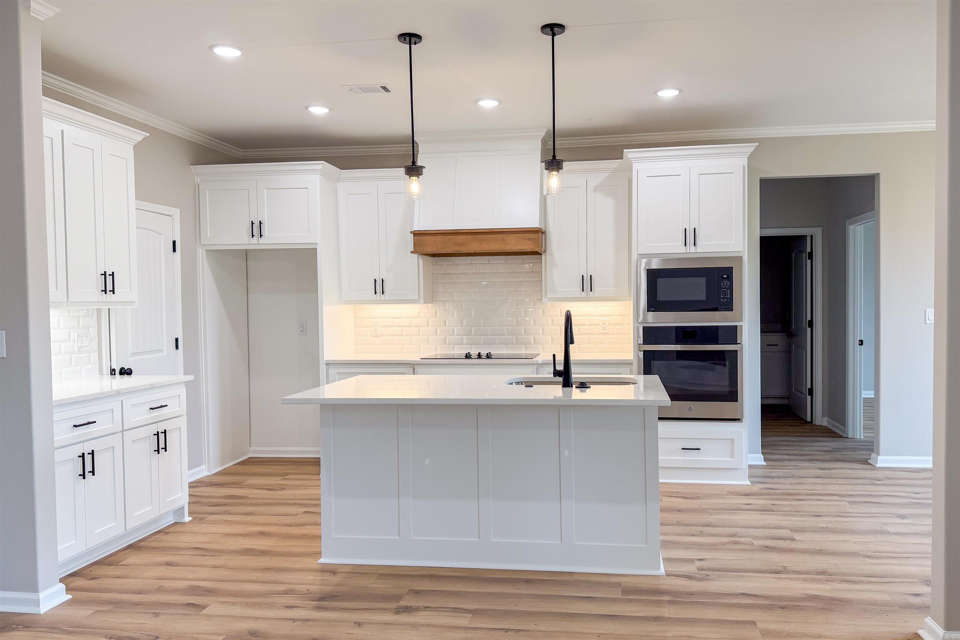HIDDEN VALLEY ESTATES - Residential