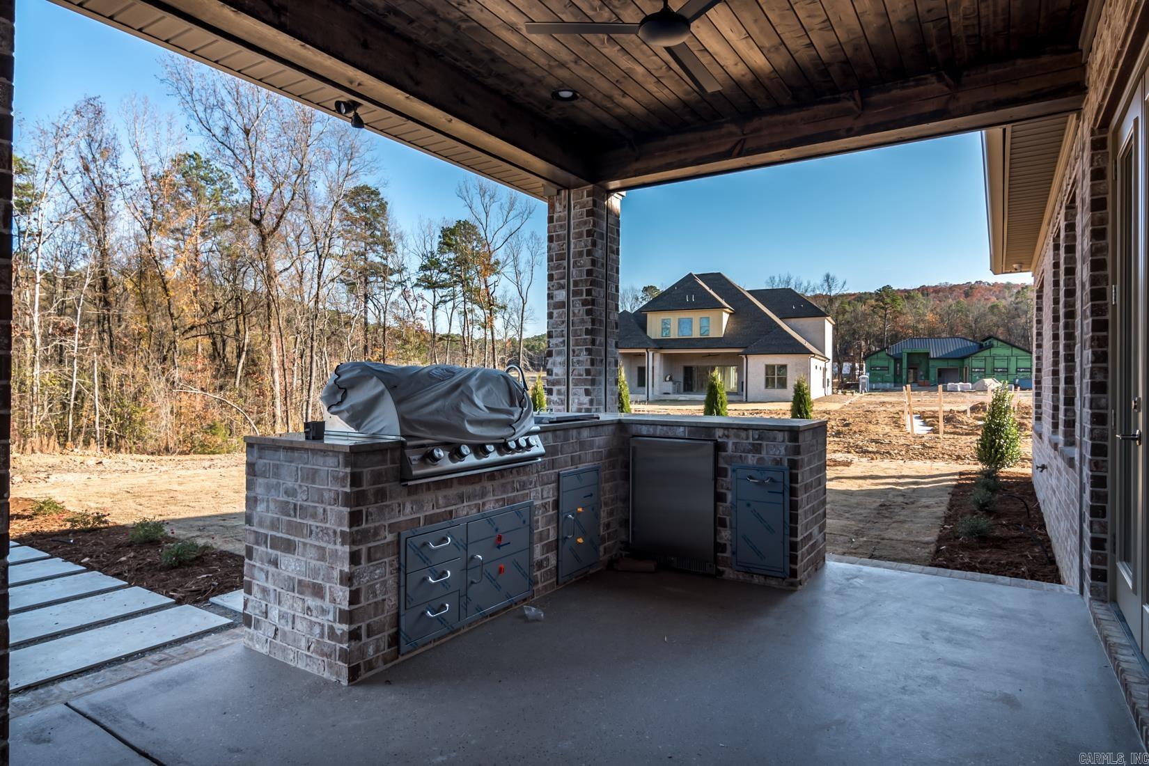 CHENAL VALLEY ABINGTON COURT - Residential