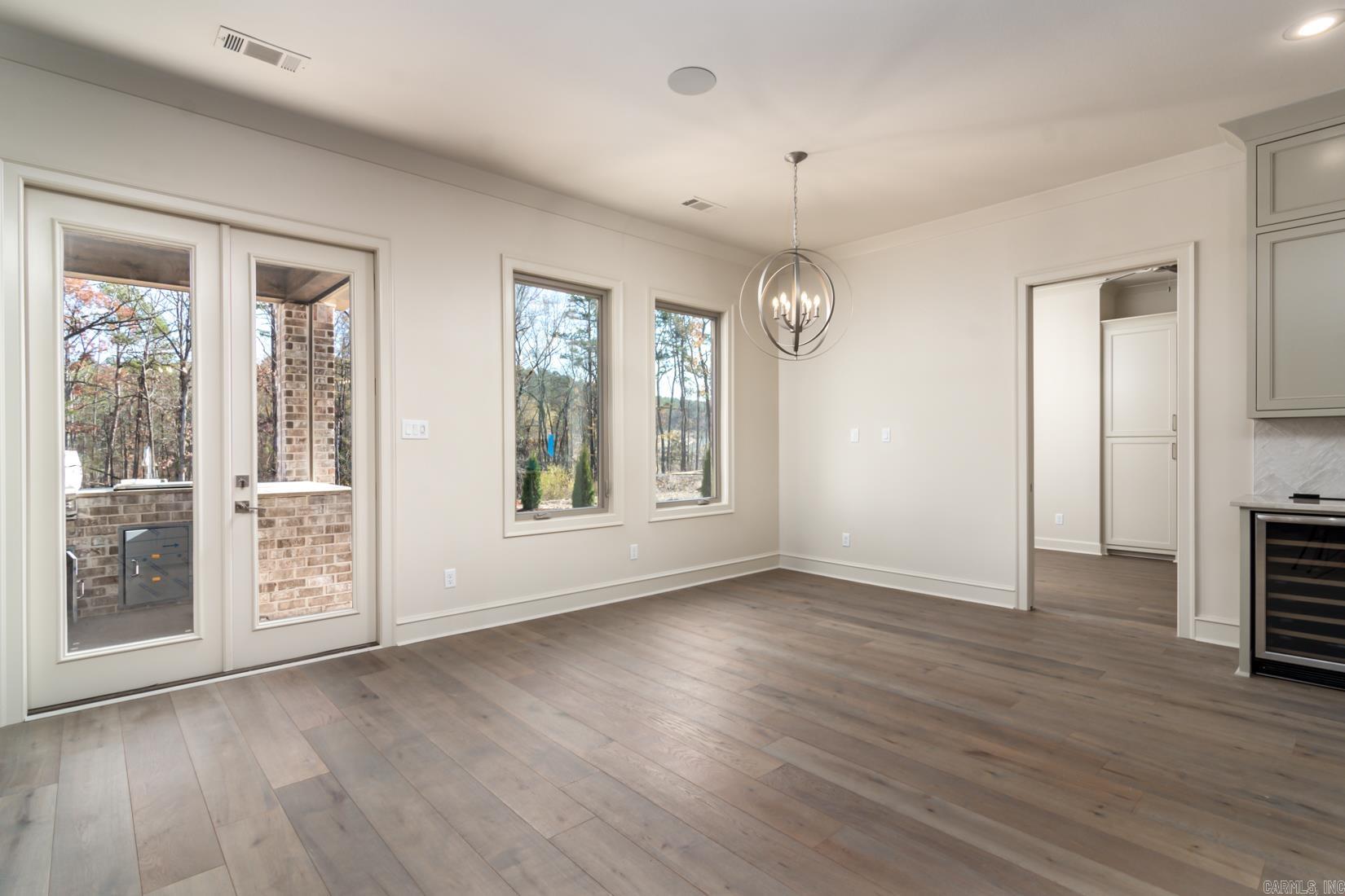 CHENAL VALLEY ABINGTON COURT - Residential