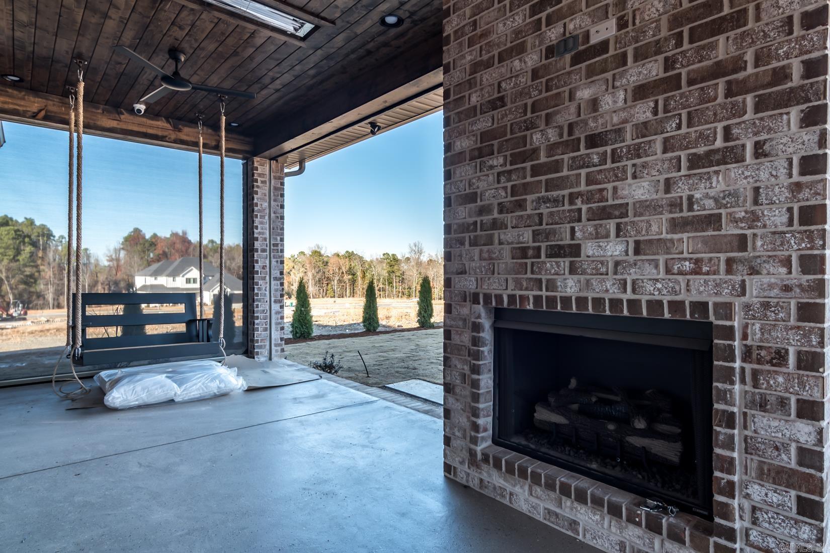 CHENAL VALLEY ABINGTON COURT - Residential