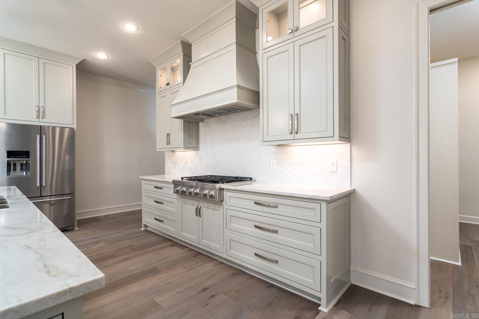 CHENAL VALLEY ABINGTON COURT - Residential