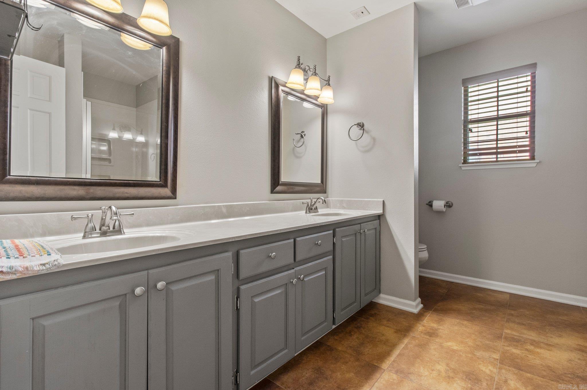 DARK FOREST PLACE - Residential