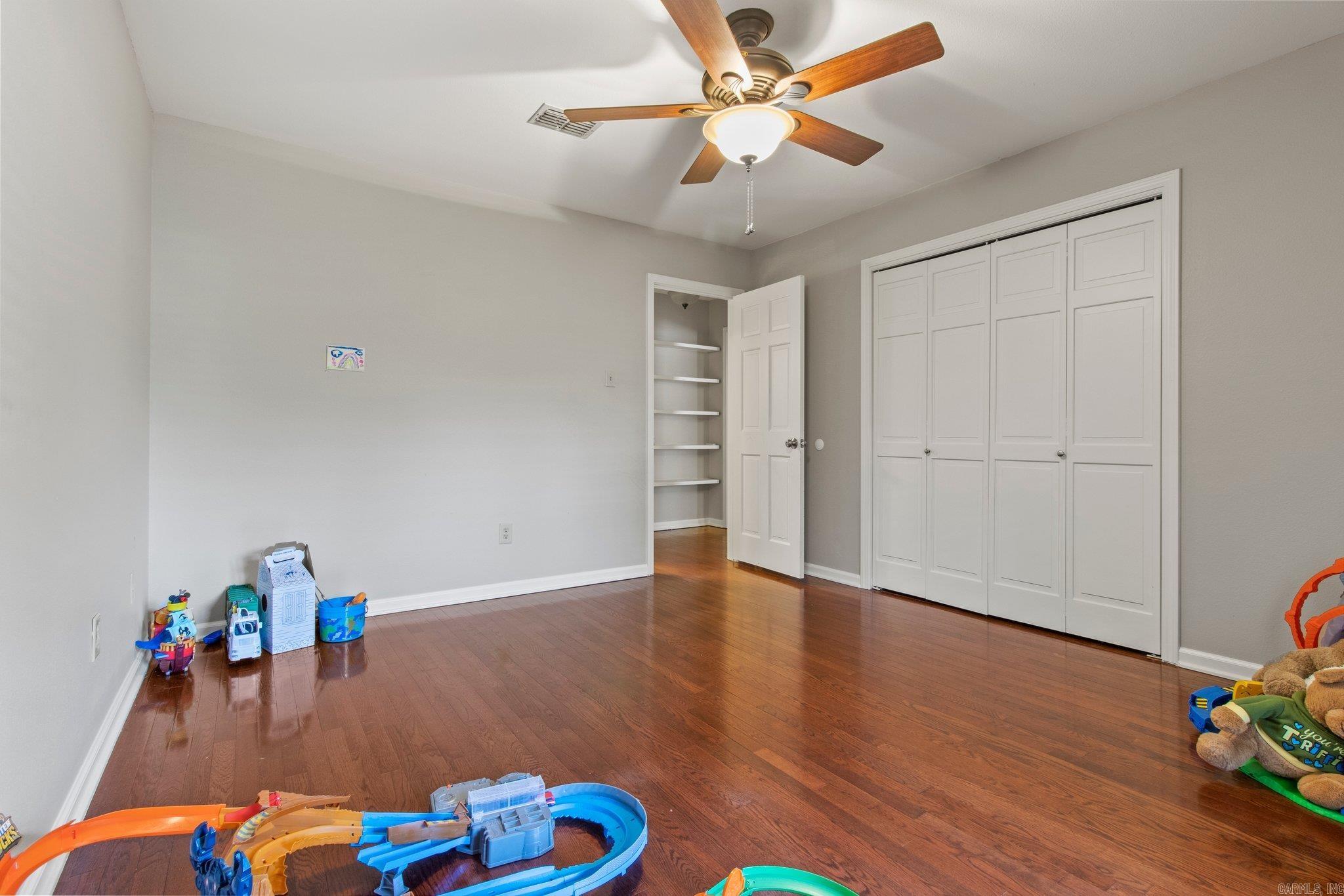 DARK FOREST PLACE - Residential