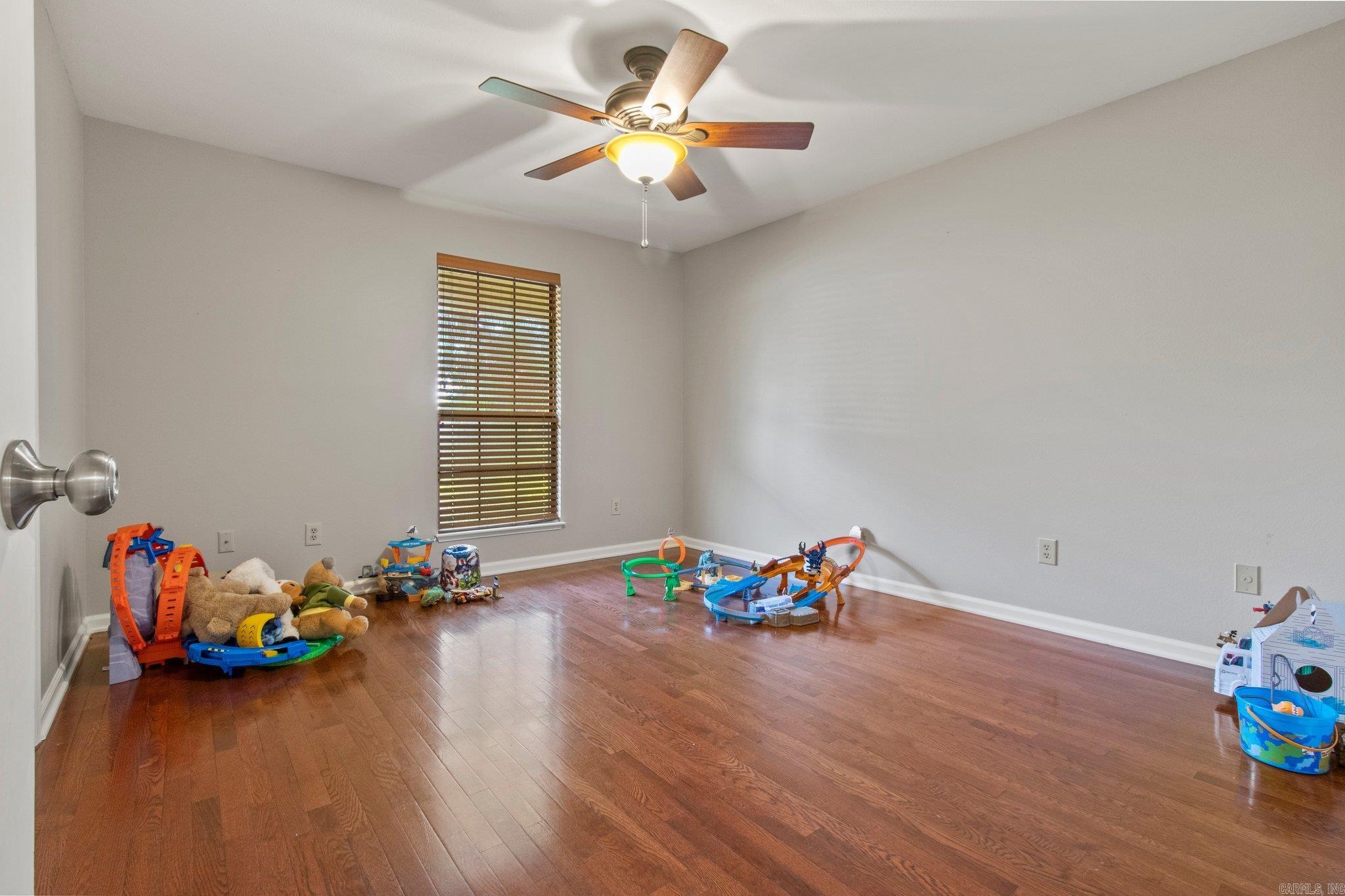 DARK FOREST PLACE - Residential