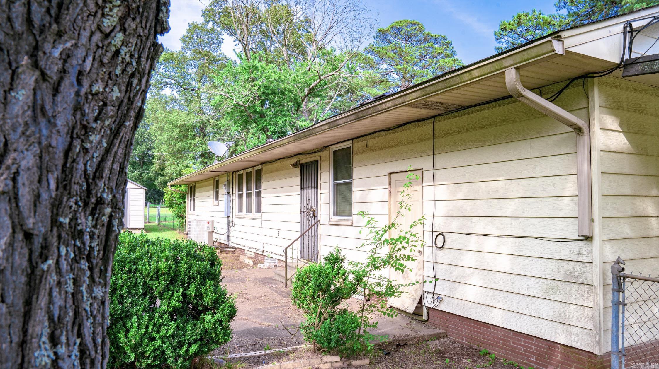 UNIVERSITY & 65TH ST - Residential