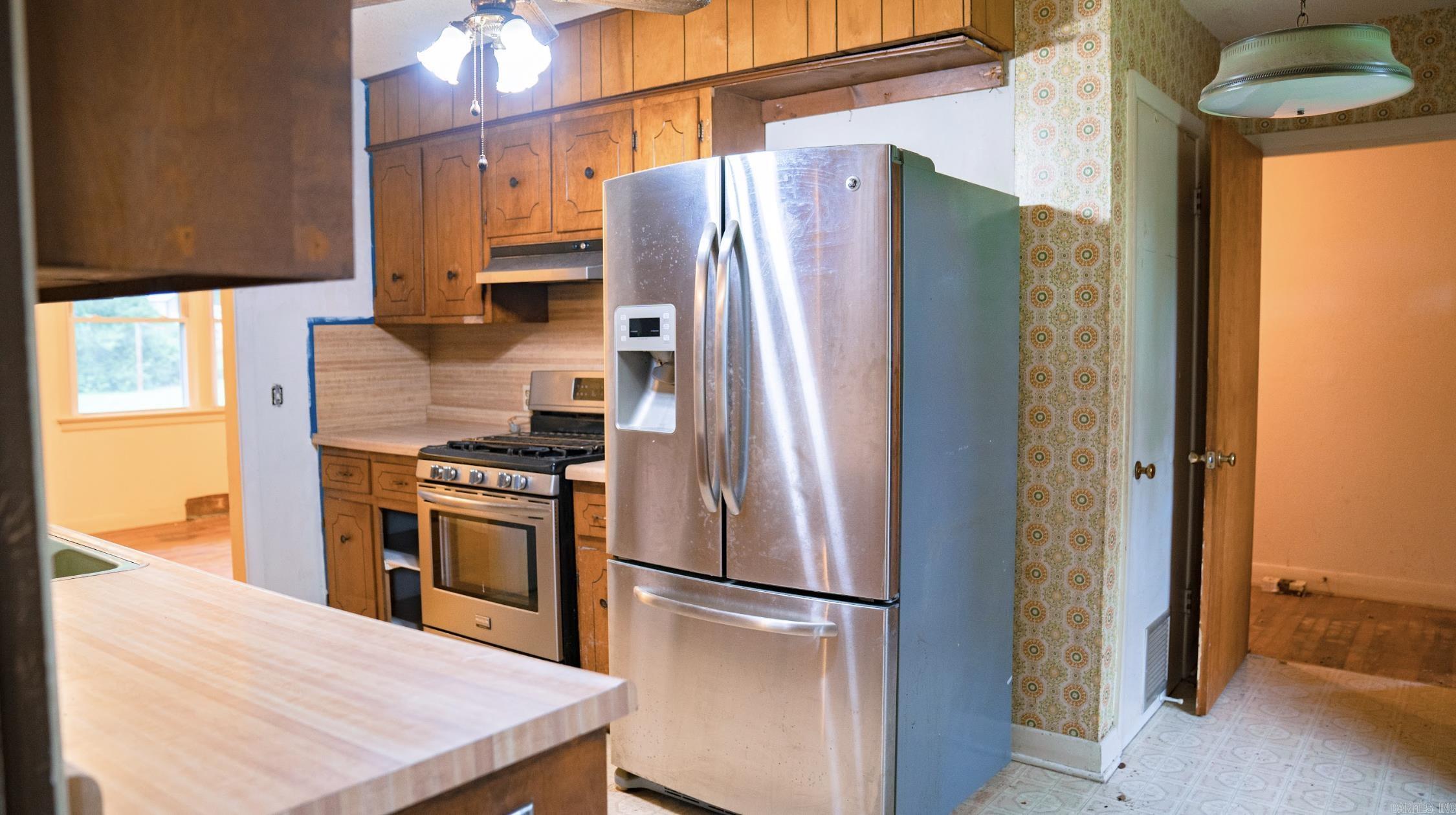 UNIVERSITY & 65TH ST - Residential