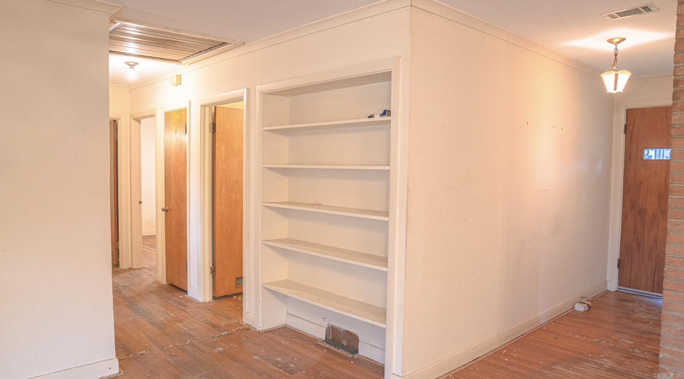 UNIVERSITY & 65TH ST - Residential