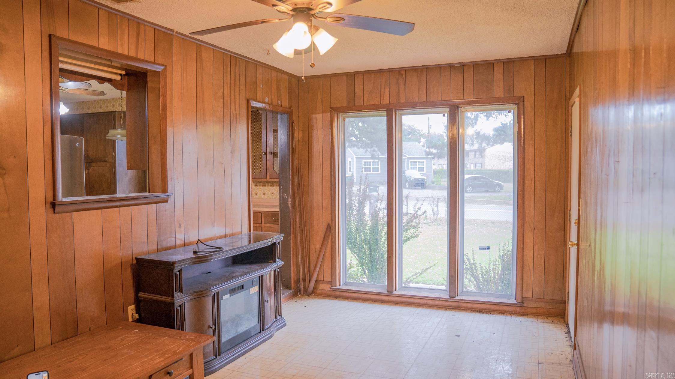 UNIVERSITY & 65TH ST - Residential