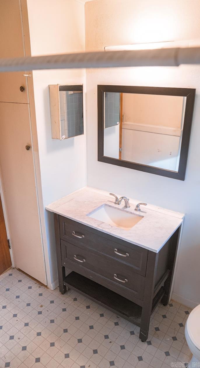 UNIVERSITY & 65TH ST - Residential